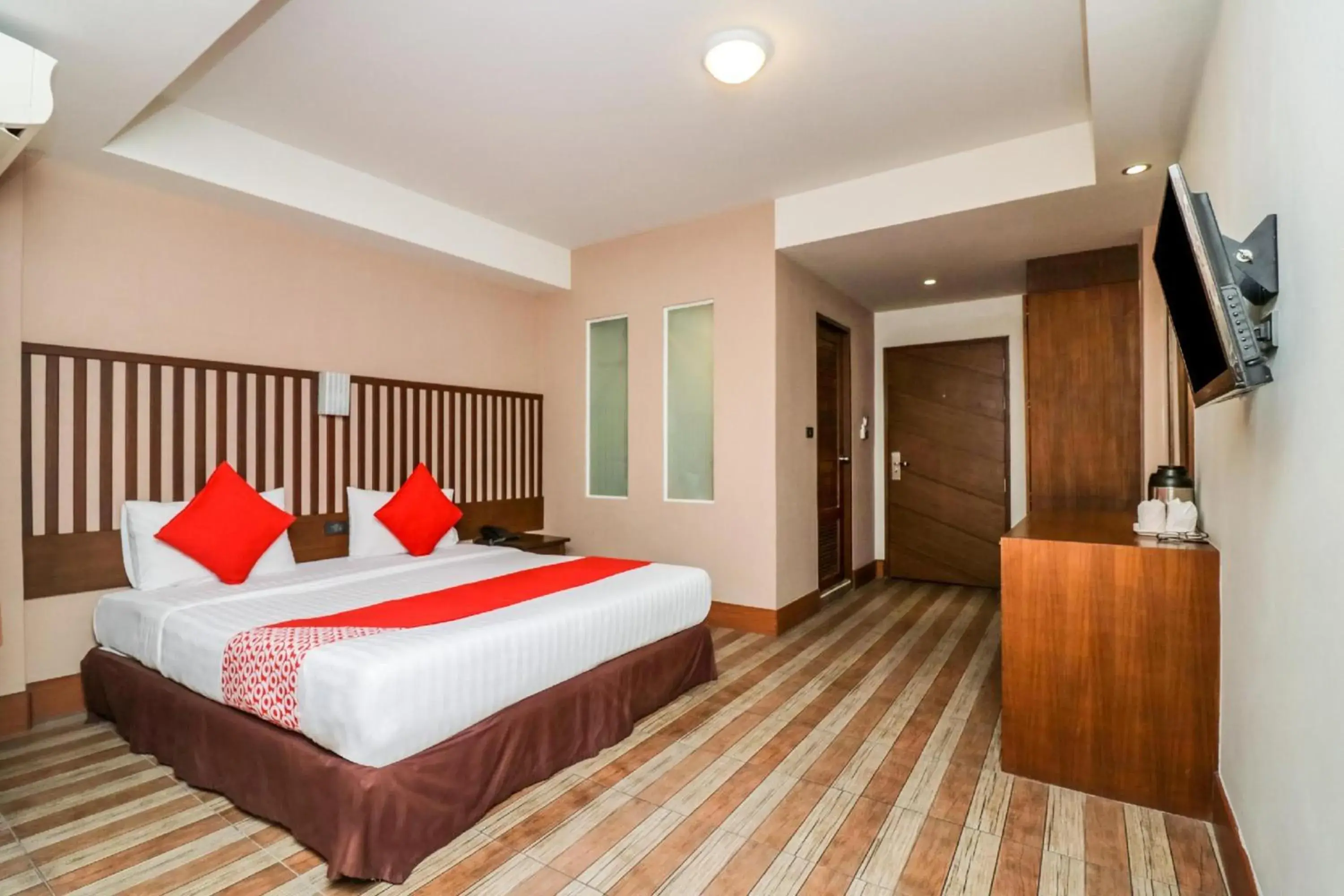 View (from property/room), Bed in Collection O JA Siam City View (from property/room), Bed in Collection O JA Siam City