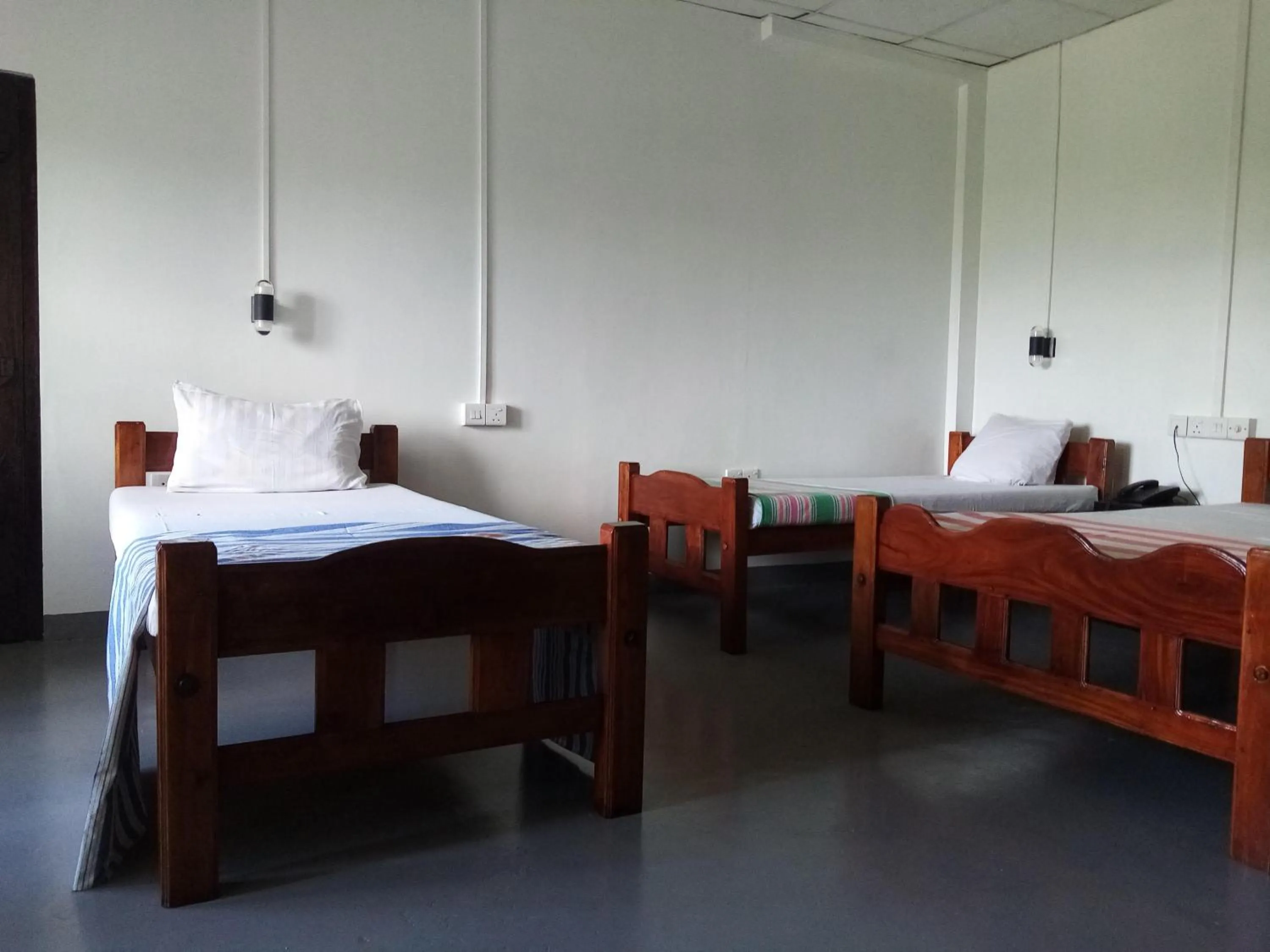 Bed in AKR Hotel Kilinochchi