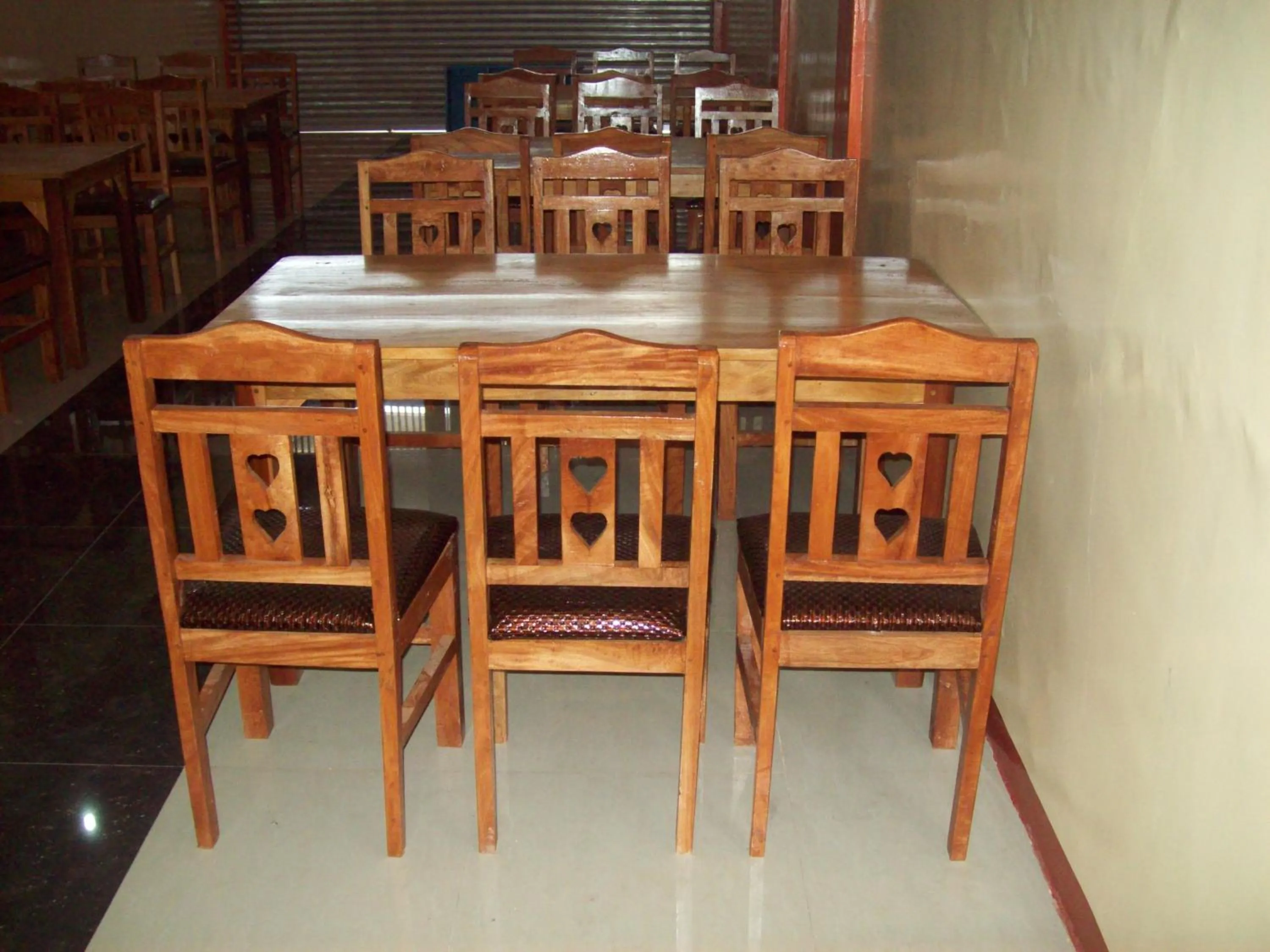 Dining area in AKR Hotel Kilinochchi