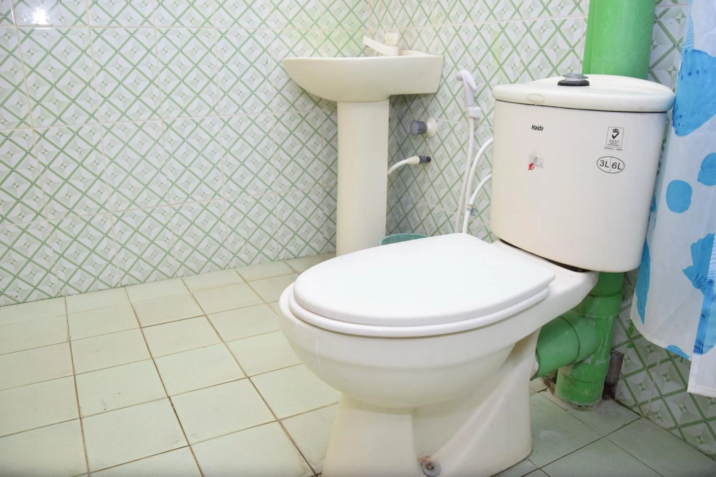 Bathroom in AKR Hotel Kilinochchi