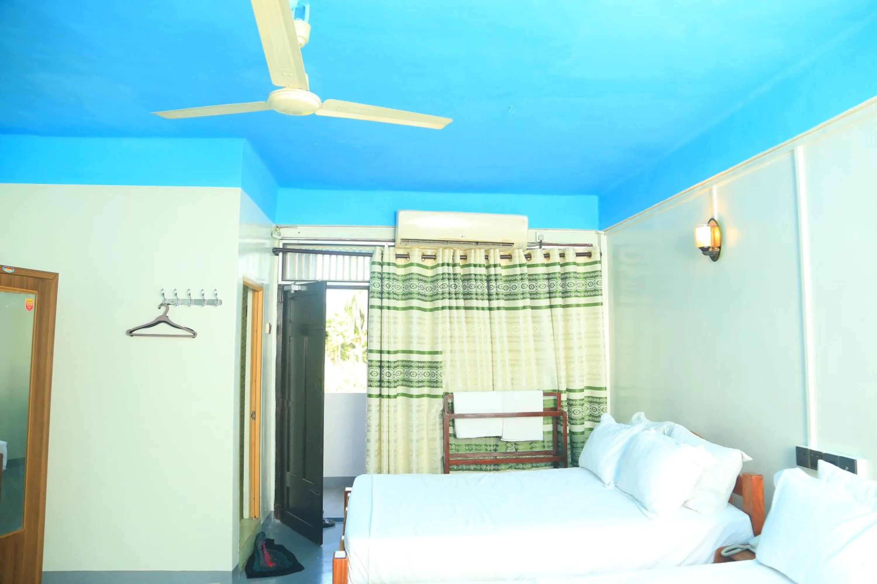Bed in AKR Hotel Kilinochchi
