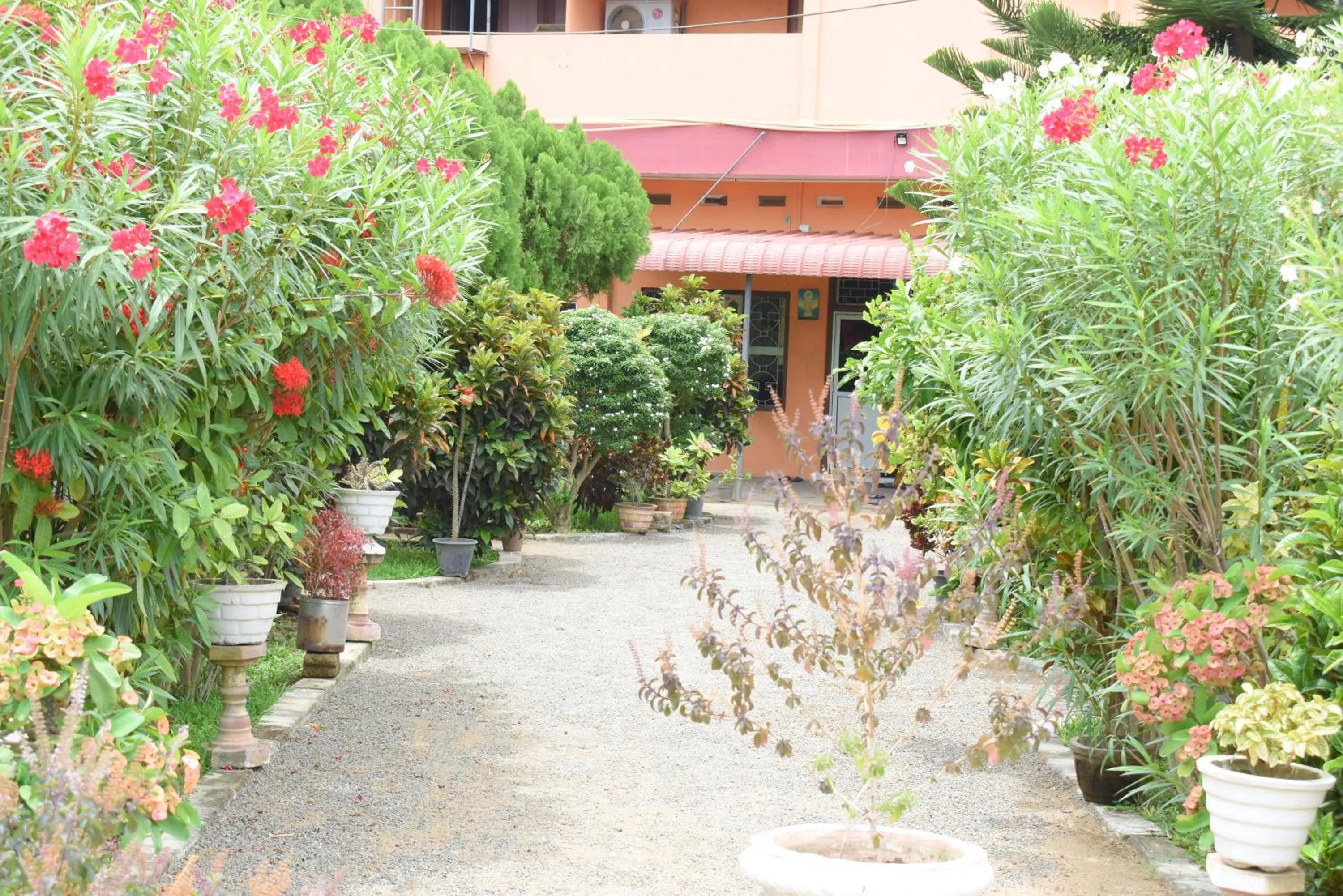 AKR Hotel Kilinochchi