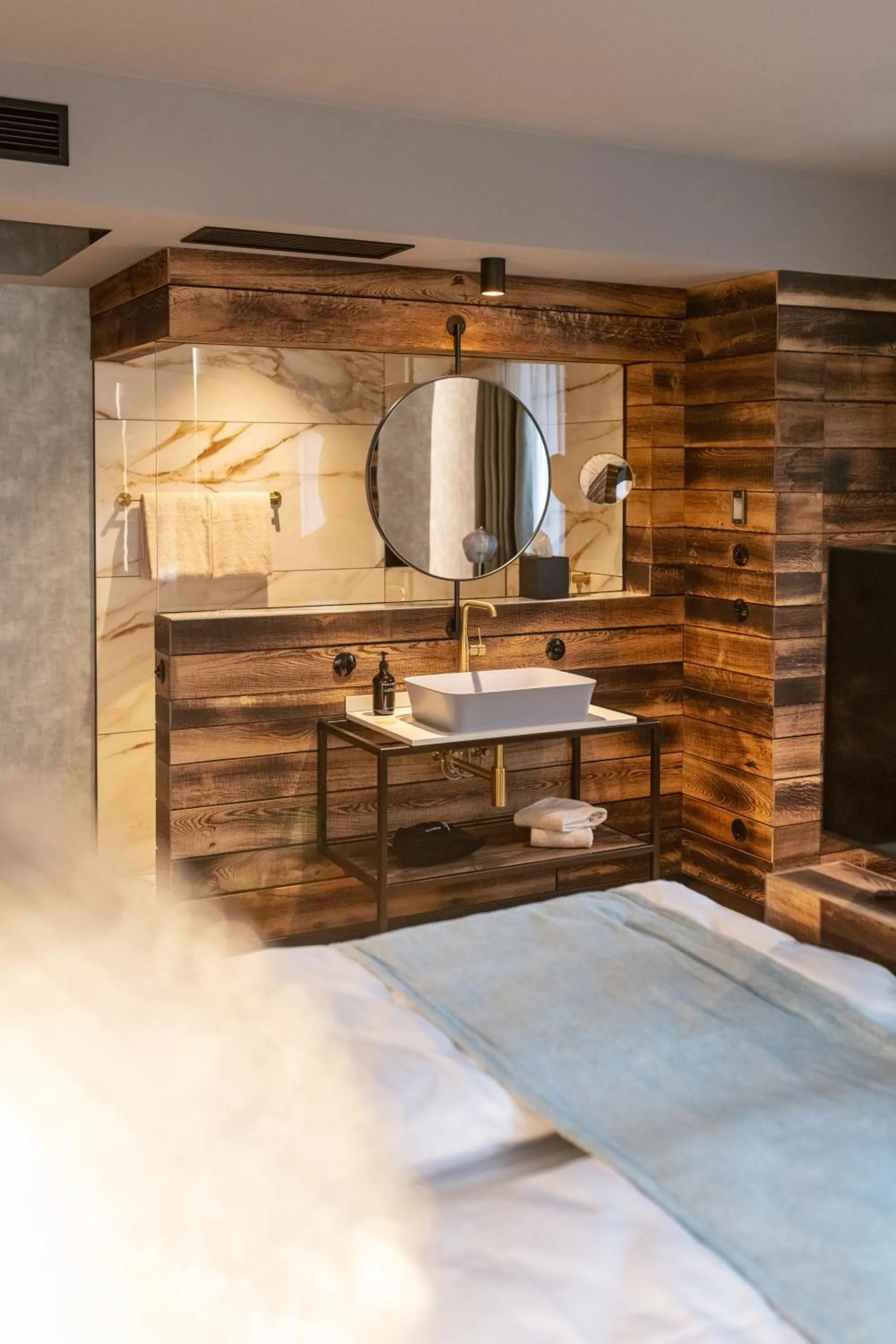 Bathroom, Bed in AMIA Hotel Singen