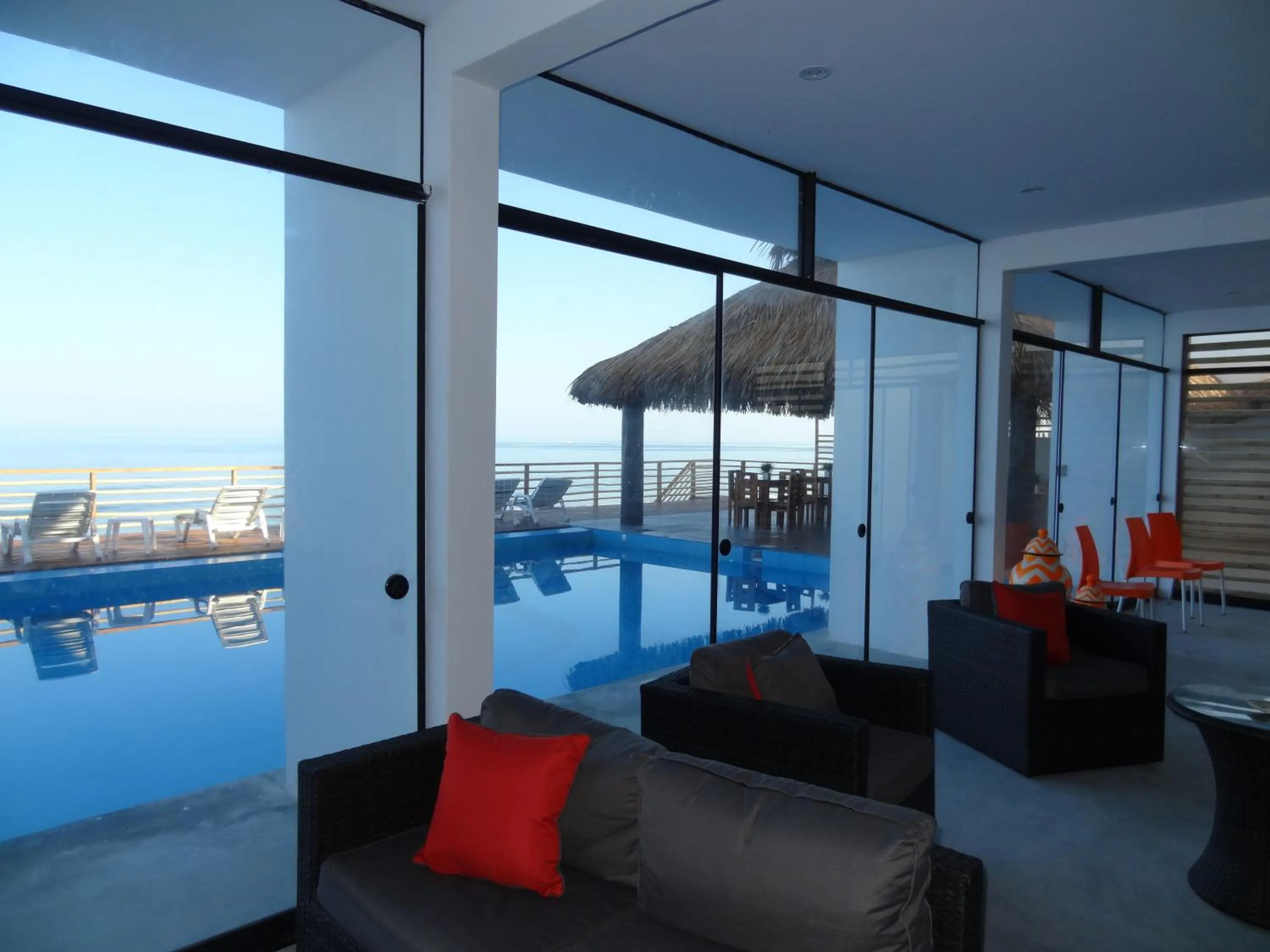 Communal lounge/ TV room in Akas Hotel Apartamentos