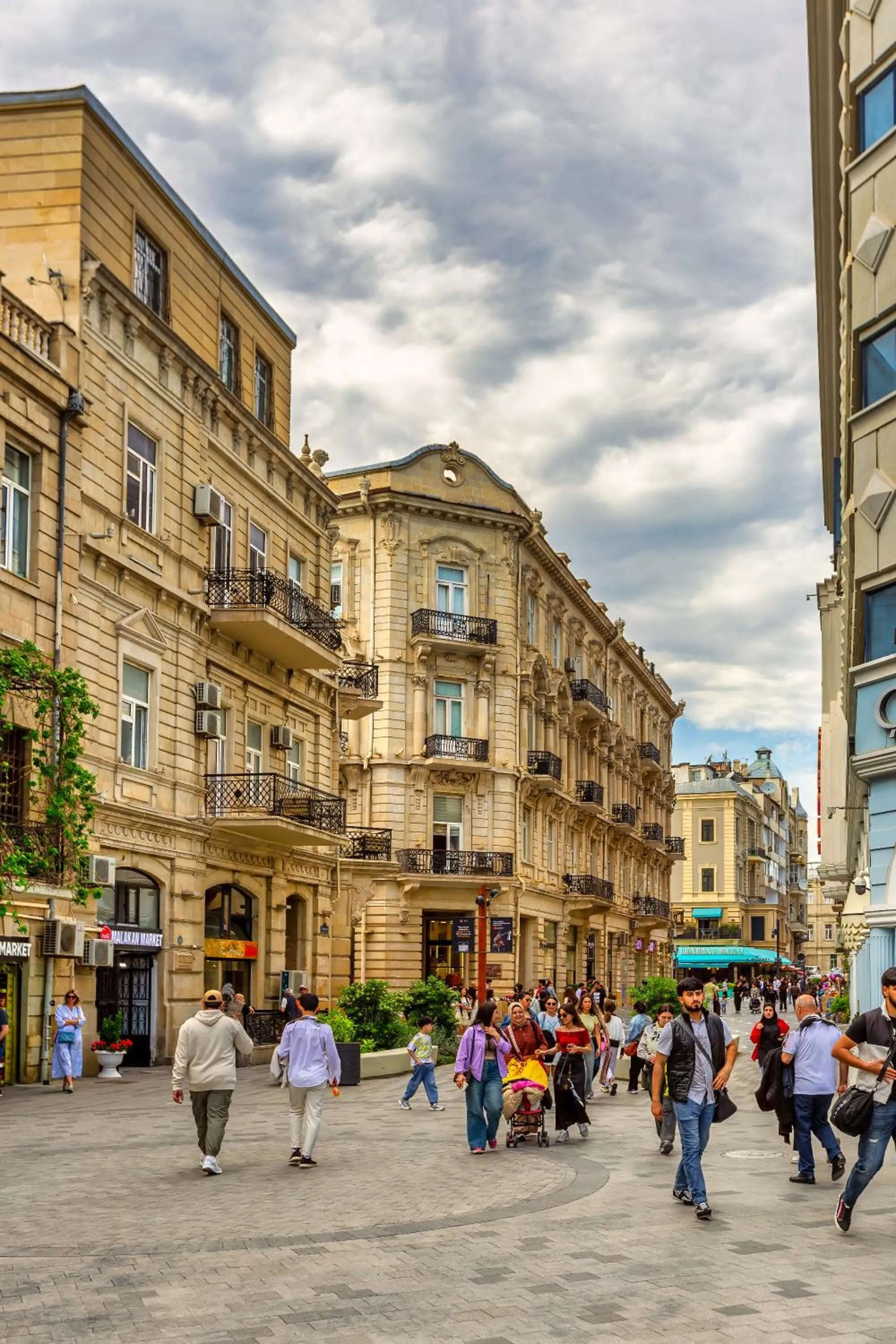 Property building in Nizami Central Park Hotel