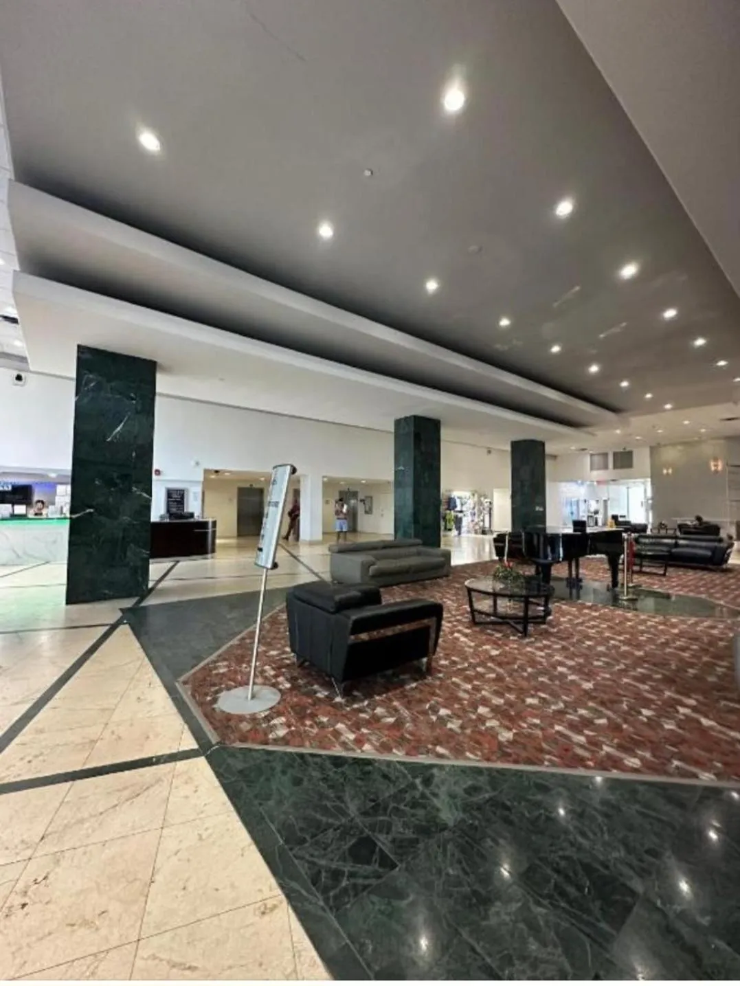 Property building in Casablanca miami beach