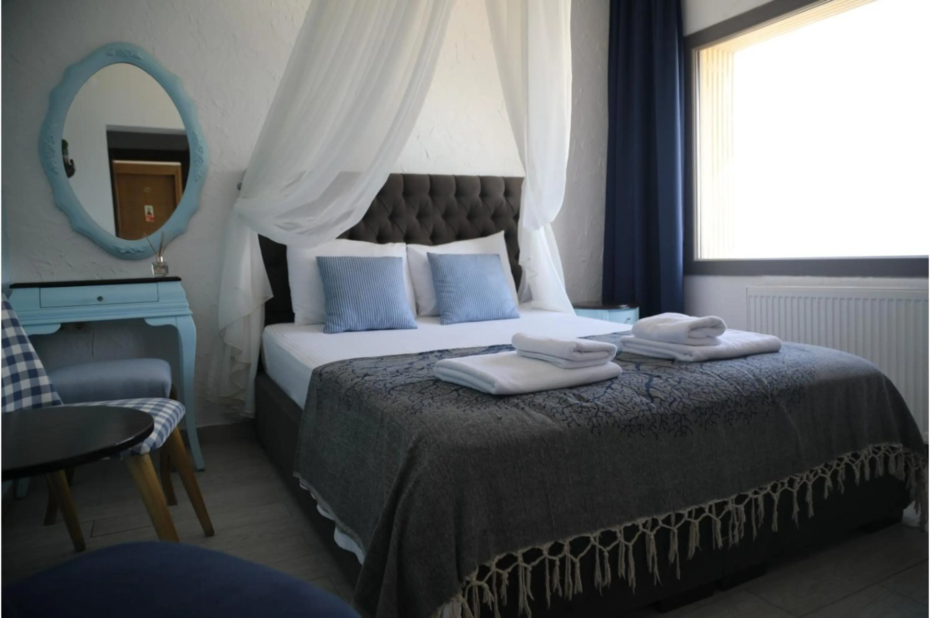 Photo of the whole room, Bed in Bambu Urla Otel