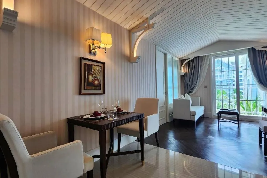 Luxury 1 Bedroom condo close to Beach - G411