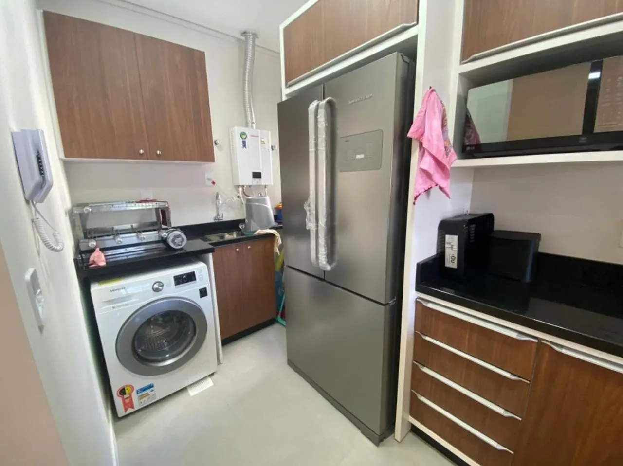 Cód 66 - Excelente apartamento á 350 do mar
