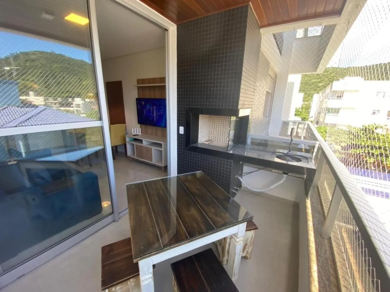 Cód 66 - Excelente apartamento á 350 do mar