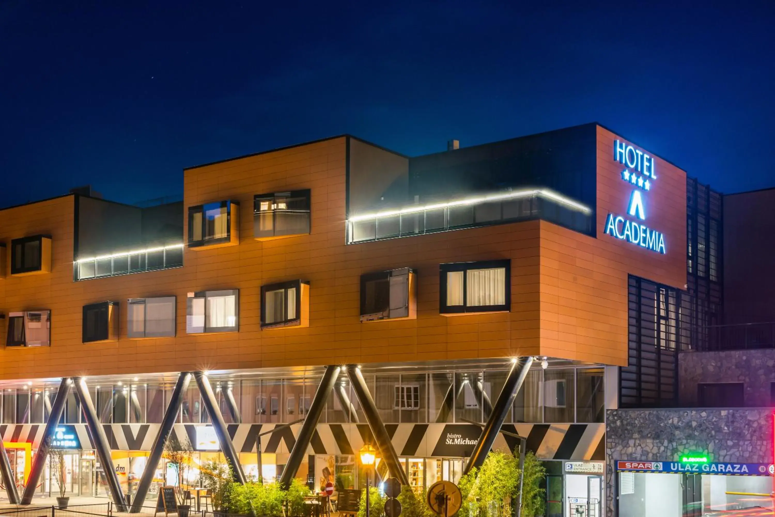 Property building in Hotel Academia Property building in Hotel Academia