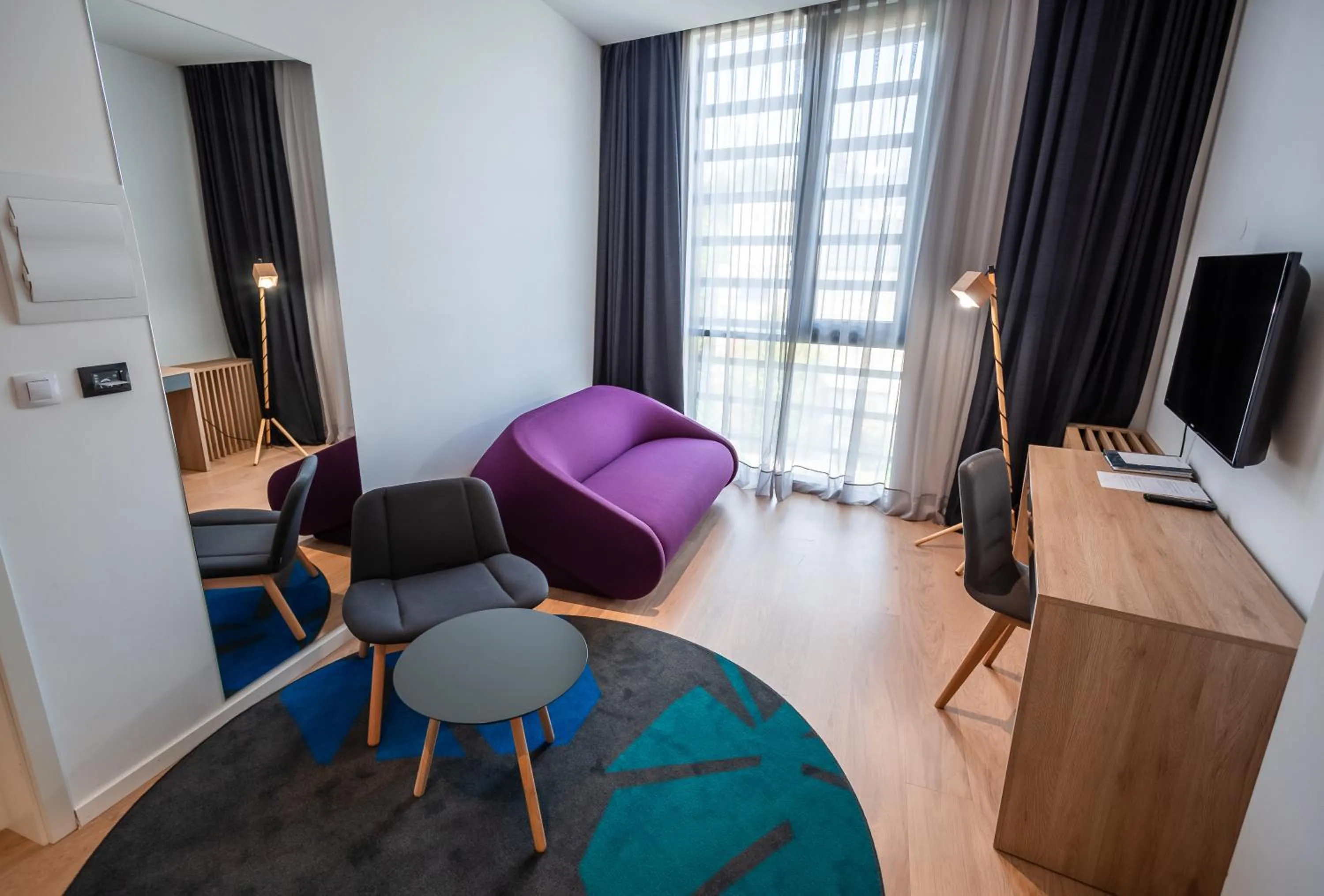 TV and multimedia in Hotel Academia