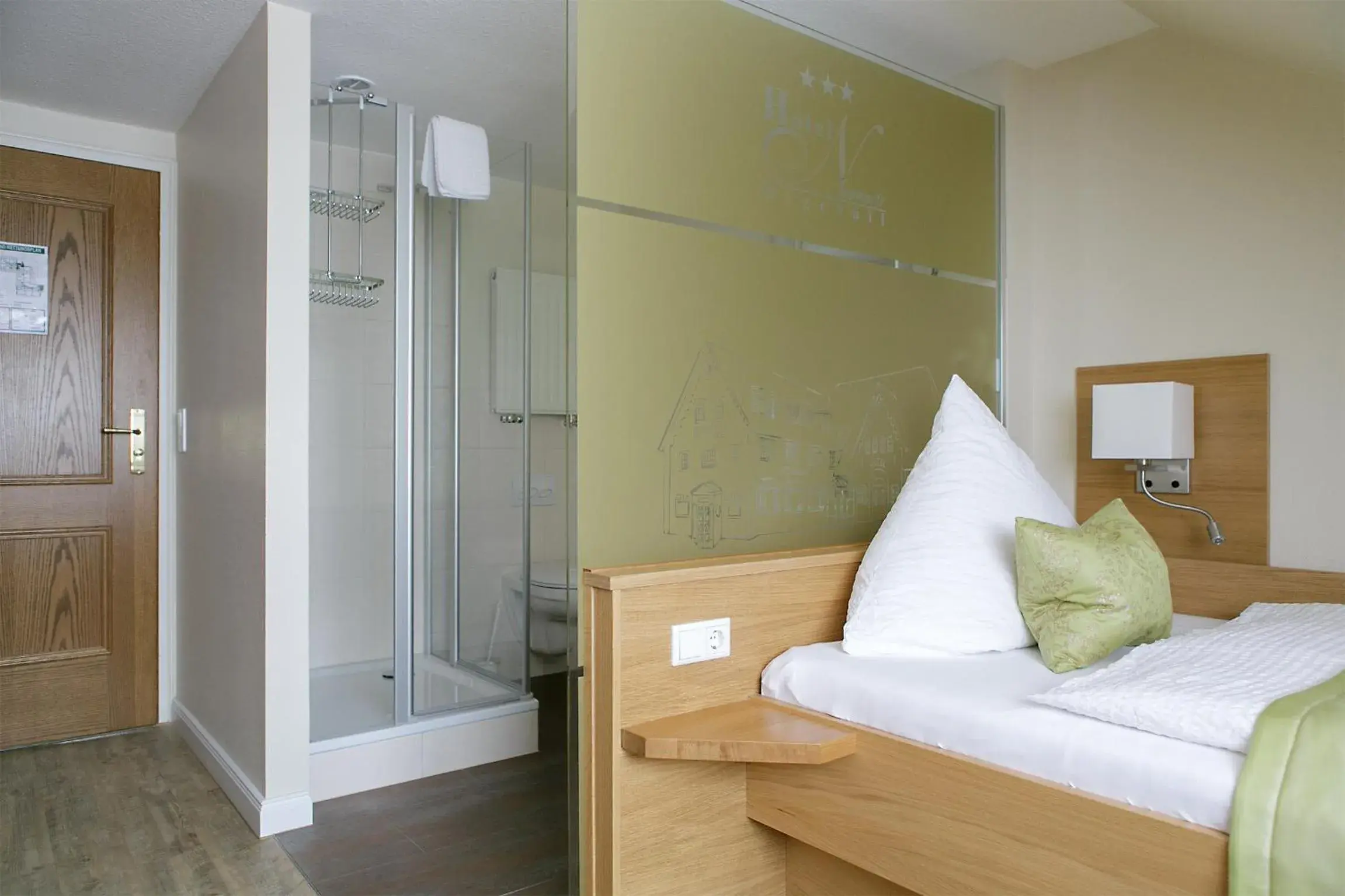 Standard Single Room in Hotel Neuwarft Altbau Standard Single Room in Hotel Neuwarft Altbau