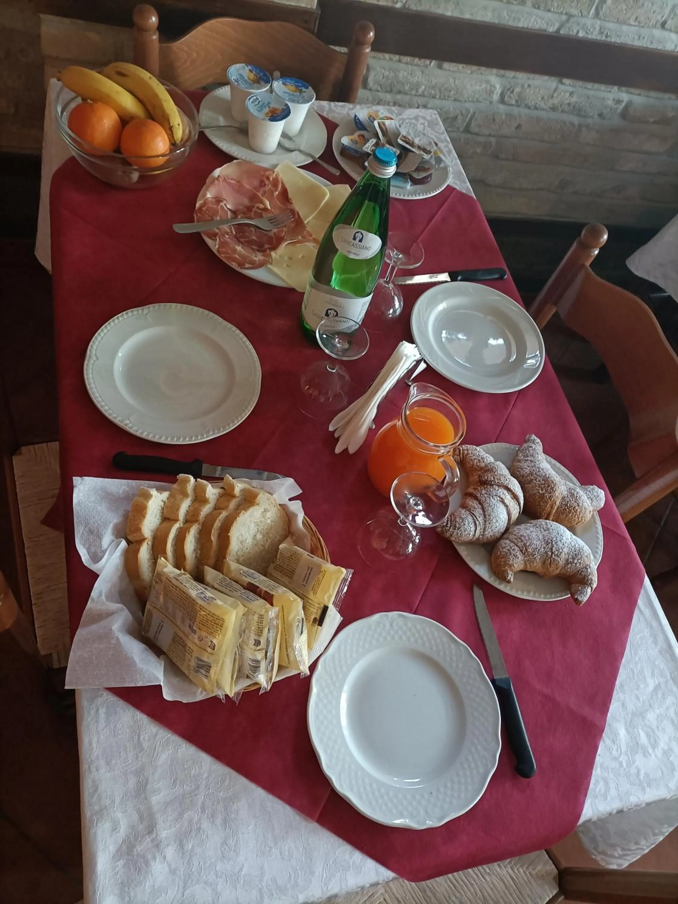 Continental breakfast in Pensione Delfino Azzurro
