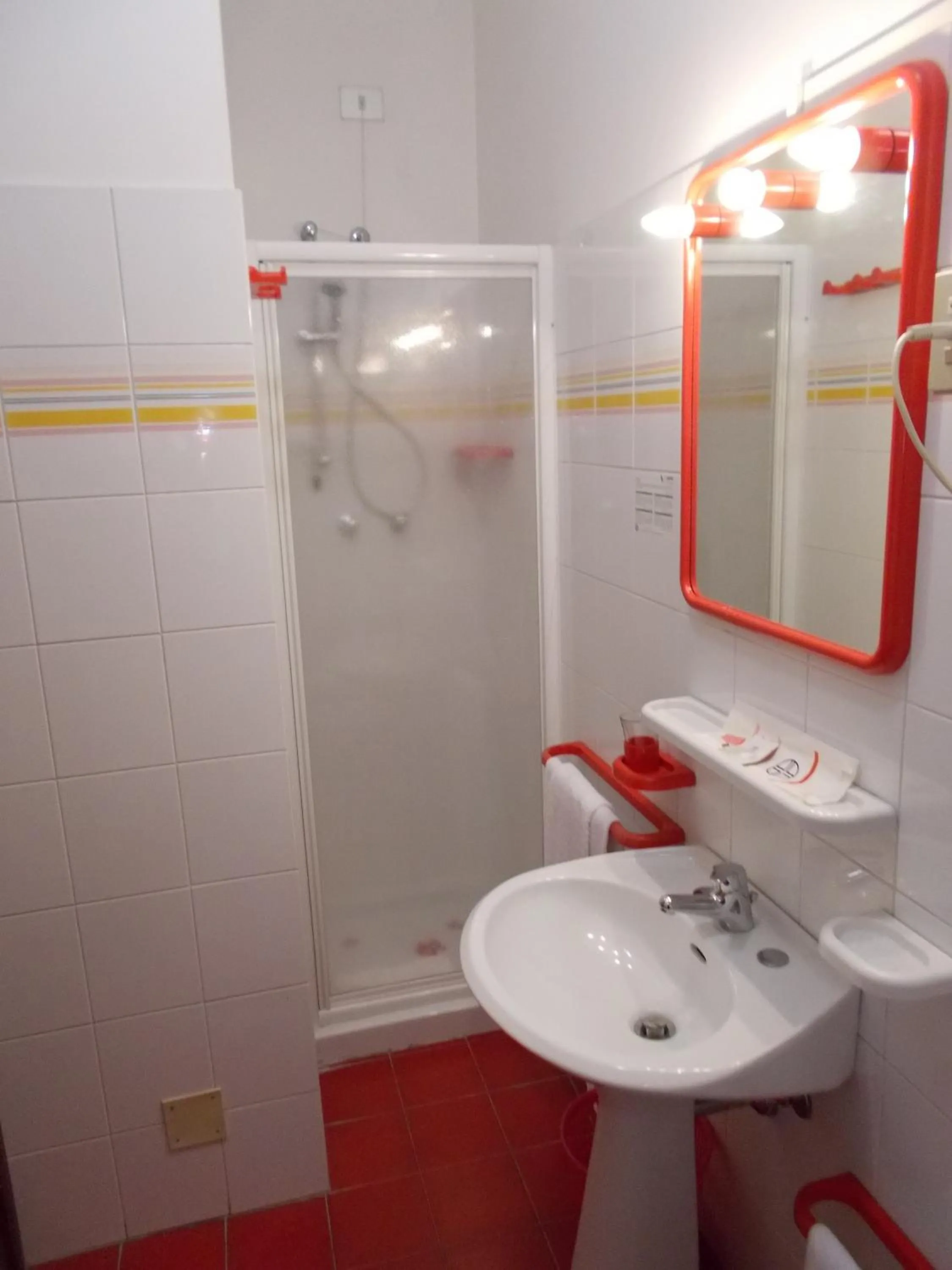 Bathroom in Pensione Delfino Azzurro