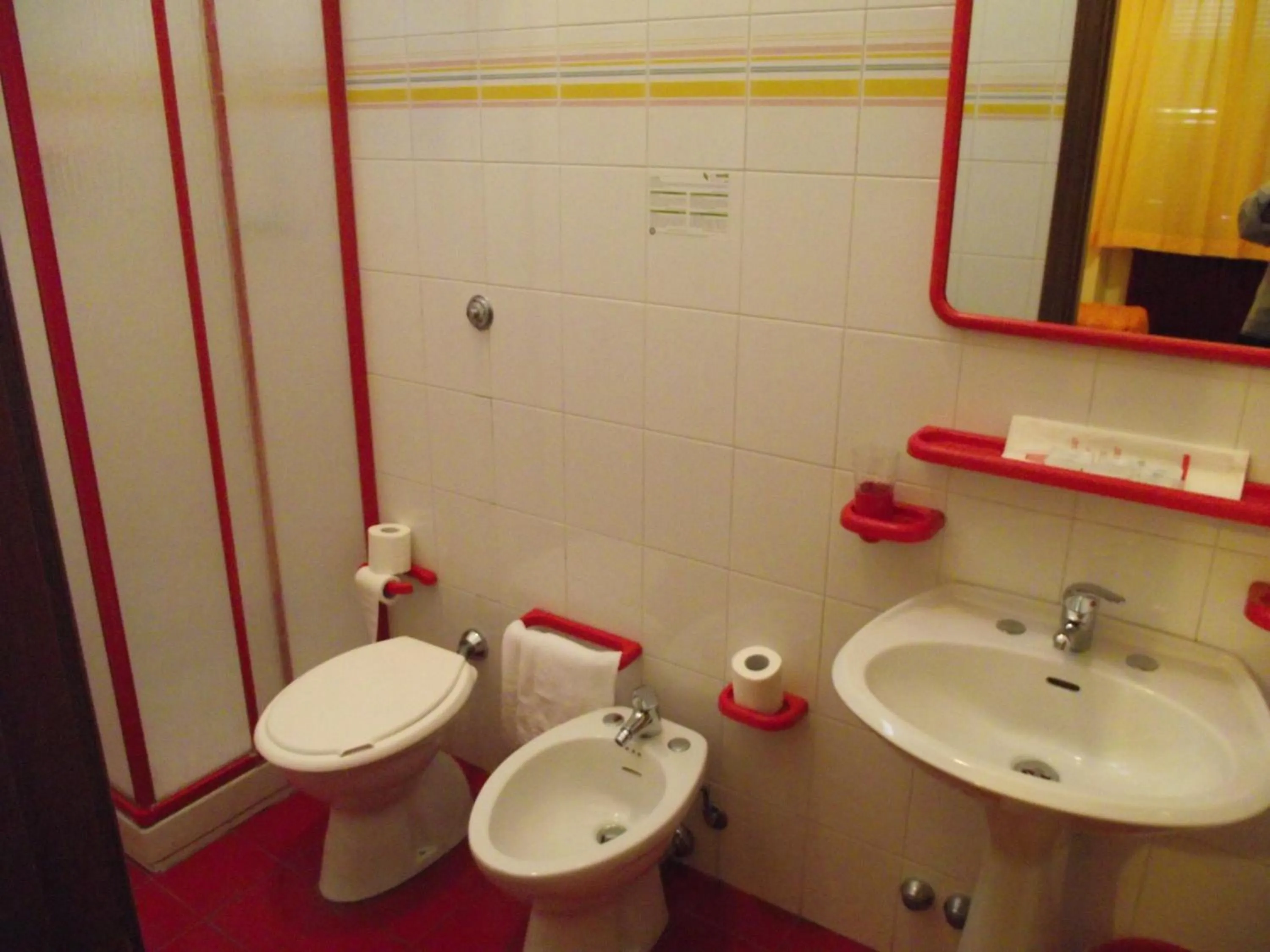 Bathroom in Pensione Delfino Azzurro