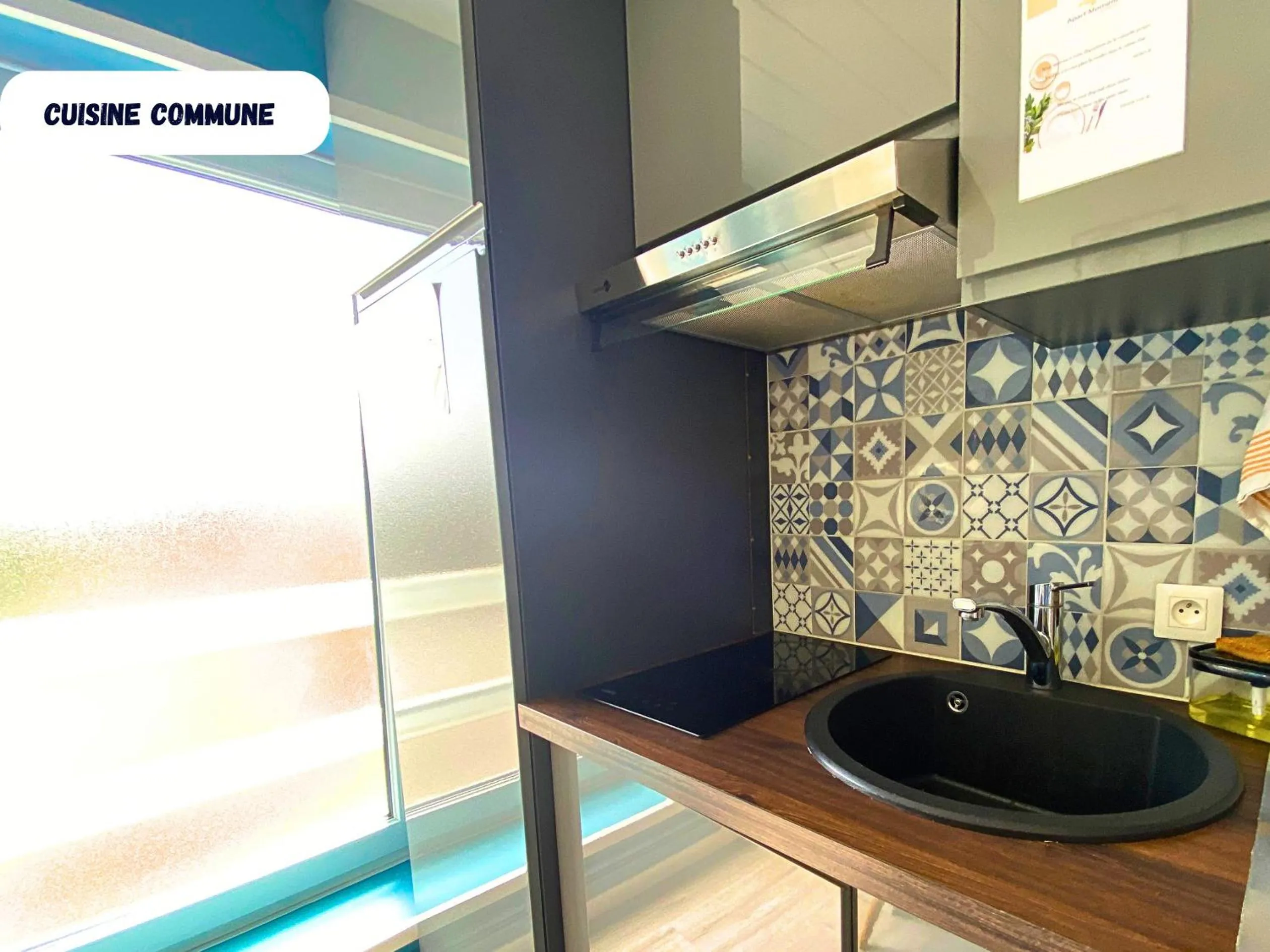 Communal kitchen in Le Moment Douillet