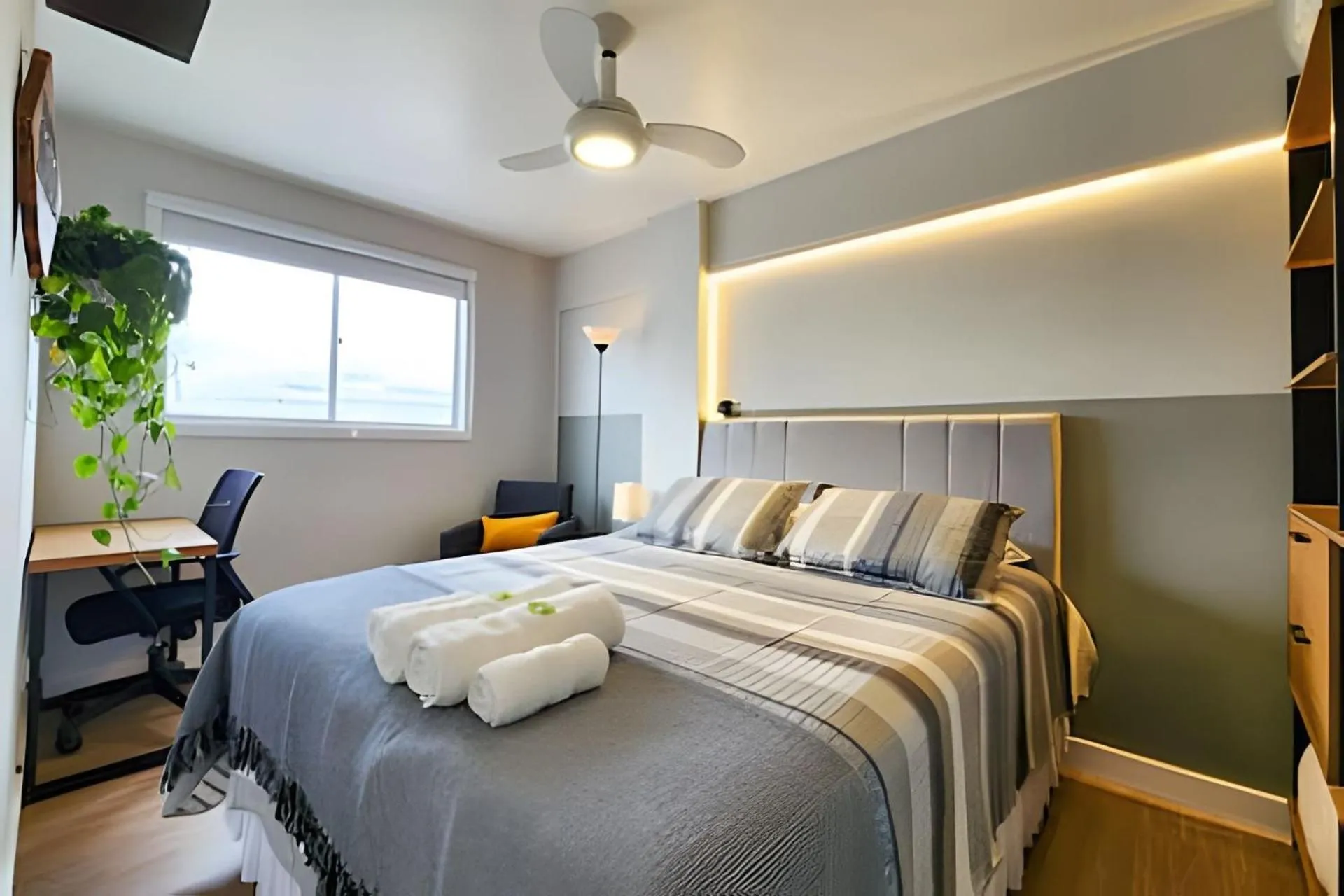 Bed in Dois Quartos, Vitrola, Coleção Vinil, próx Barigui
