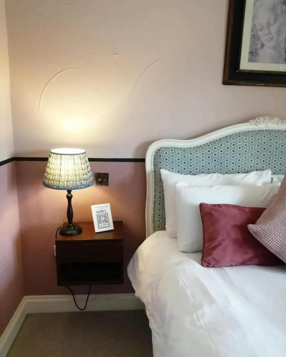 Bed in The Brown Horse Inn