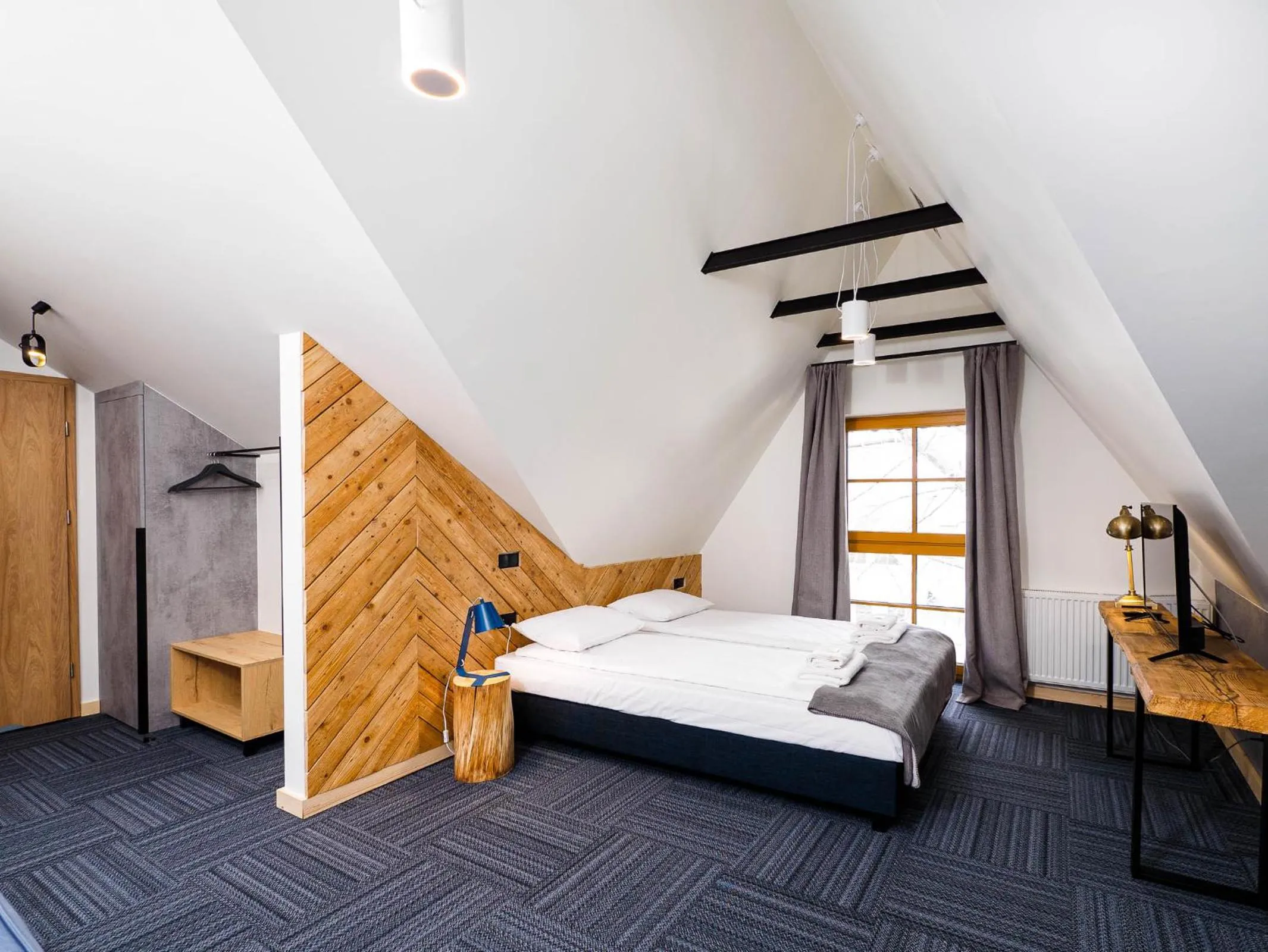 Bed in Willa Sienkiewiczówka