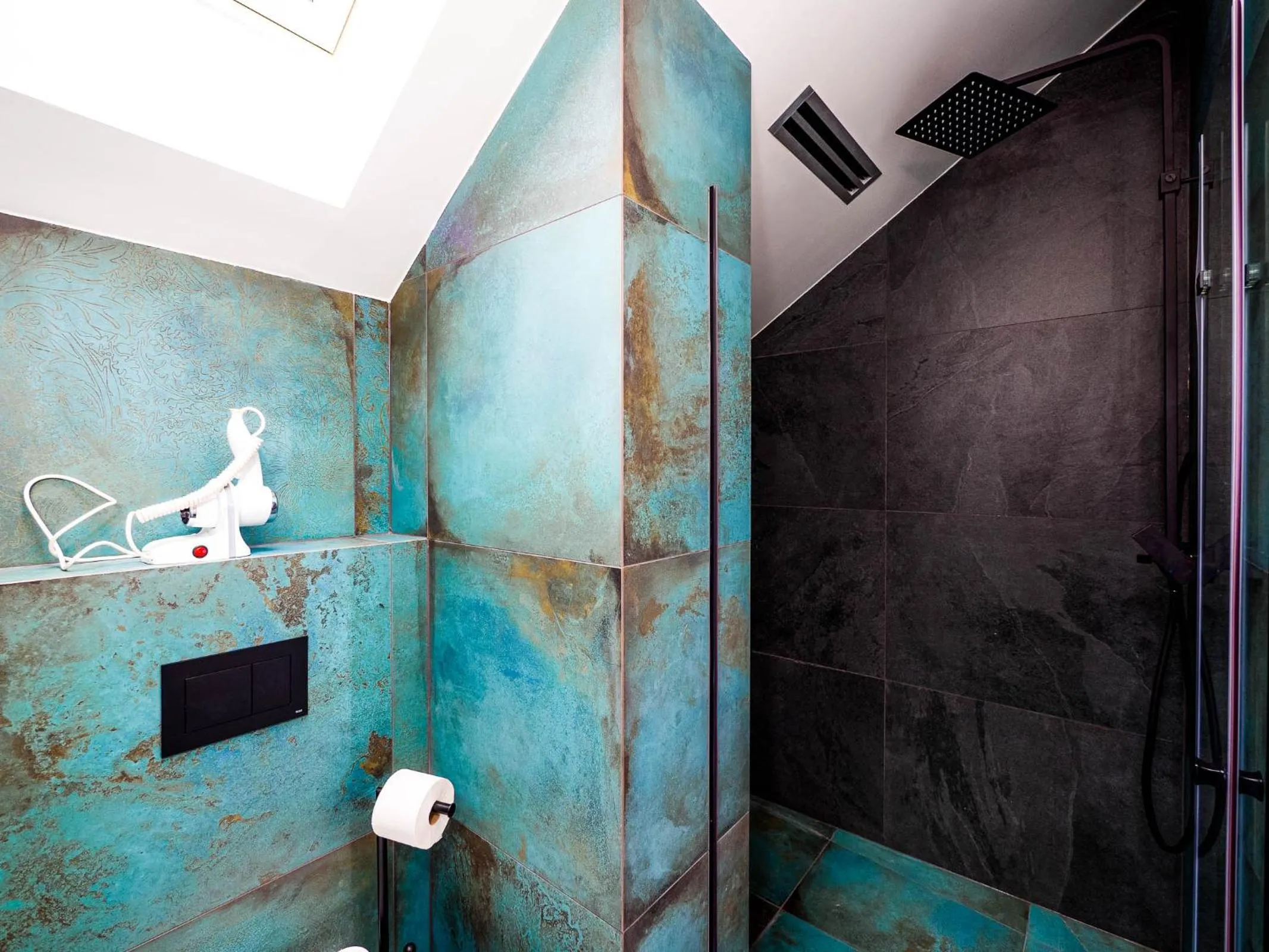 Bathroom in Willa Sienkiewiczówka