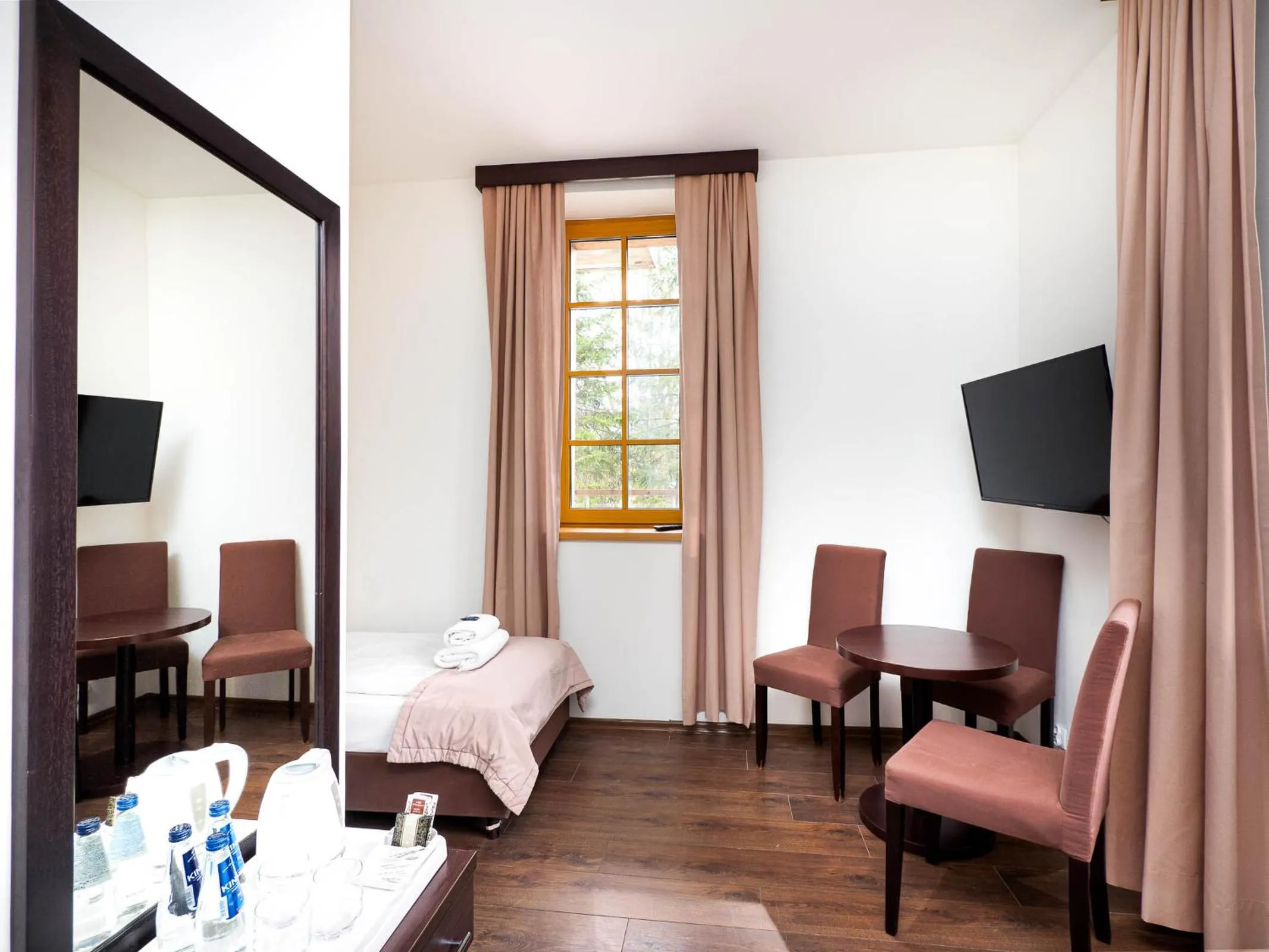 Coffee/tea facilities, Bed in Willa Sienkiewiczówka