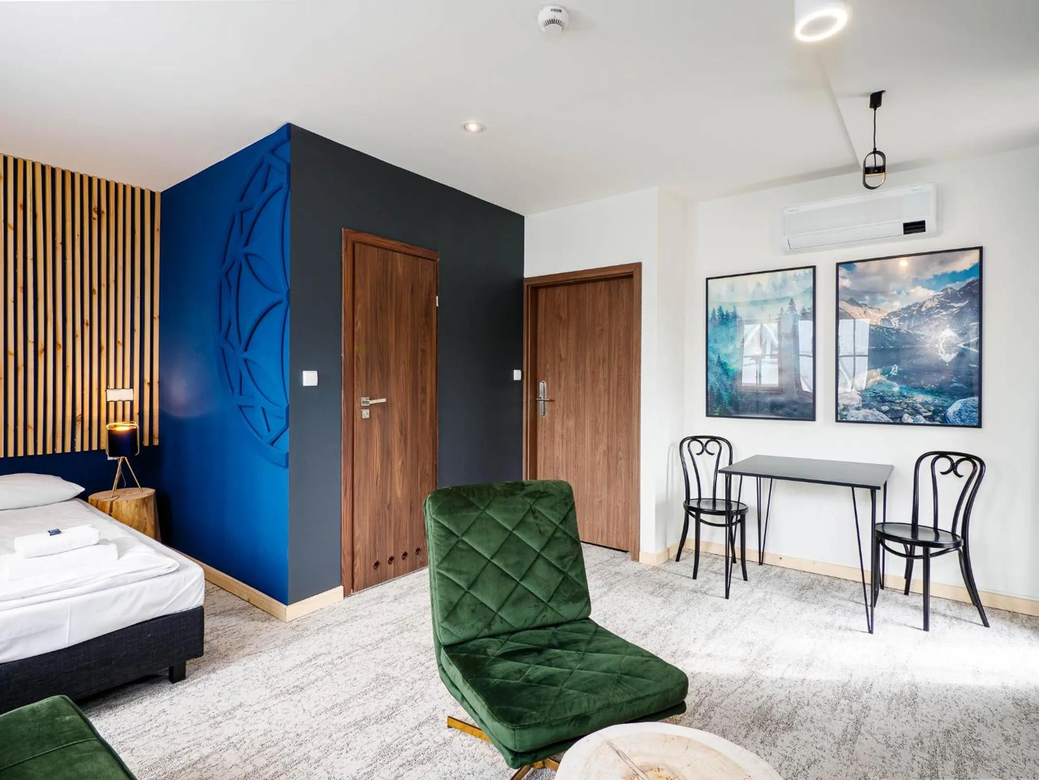 Photo of the whole room, Bed in Willa Sienkiewiczówka