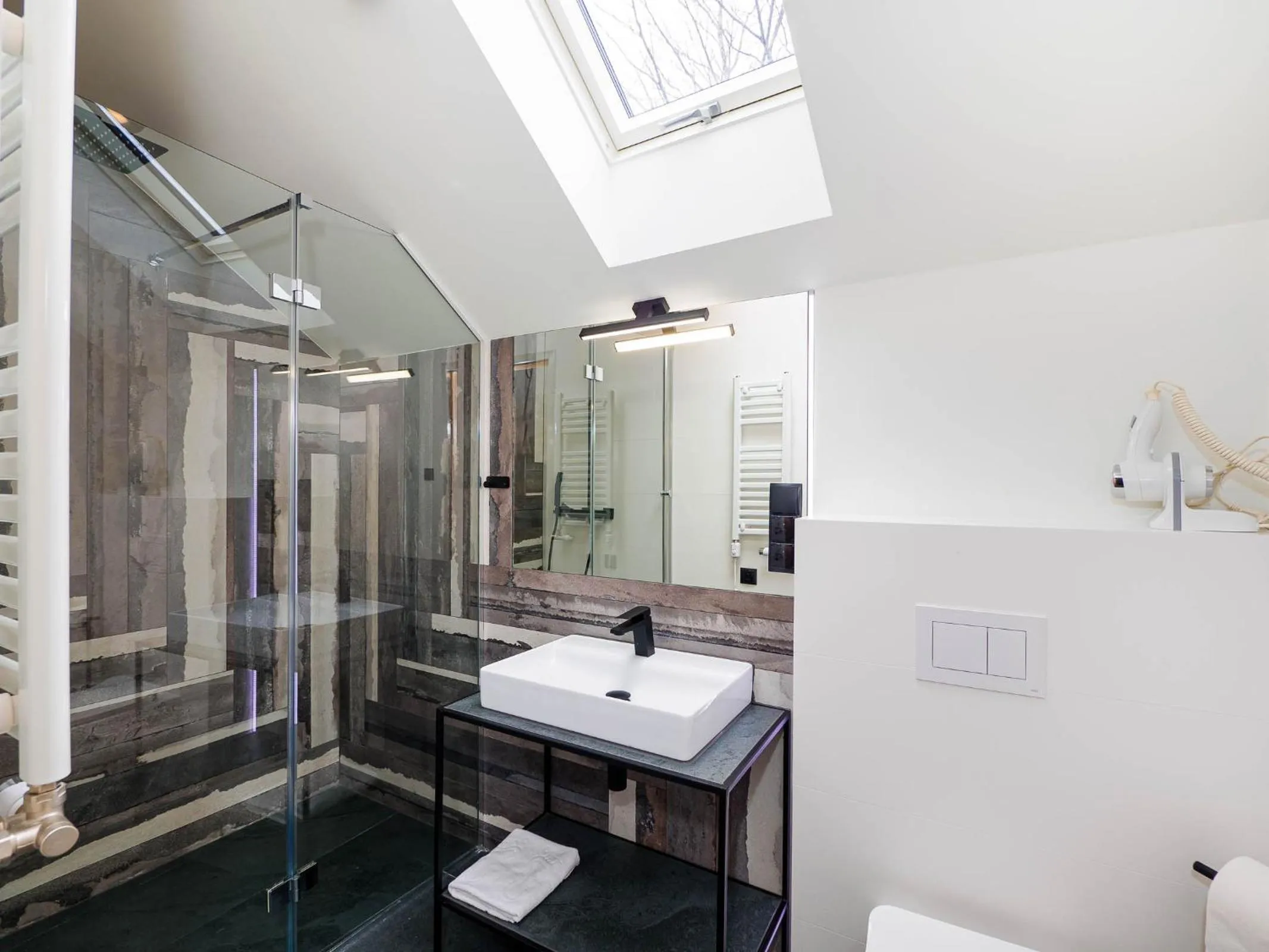 Bathroom in Willa Sienkiewiczówka