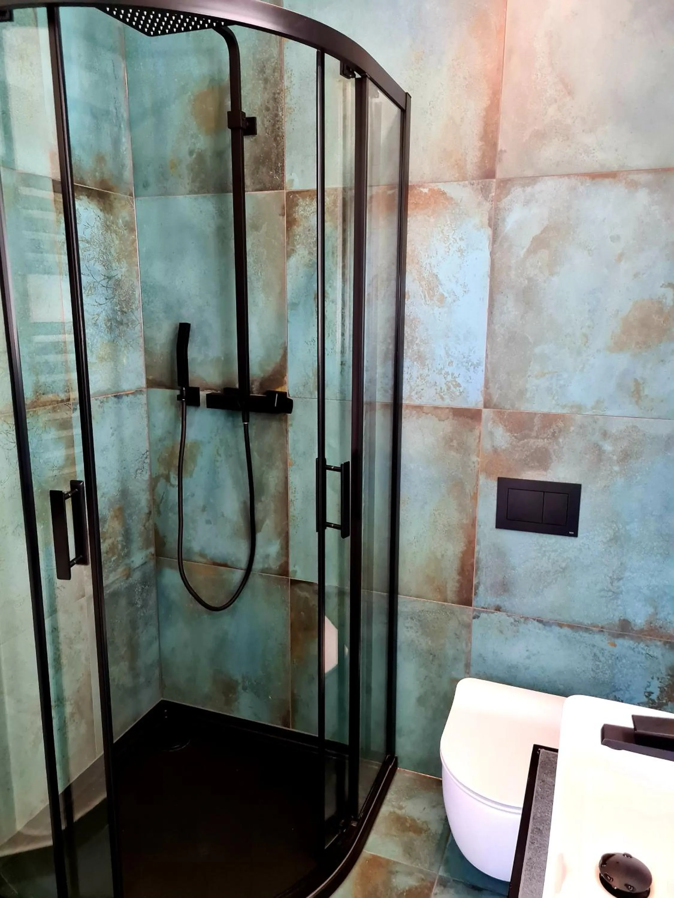 Bathroom in Willa Sienkiewiczówka