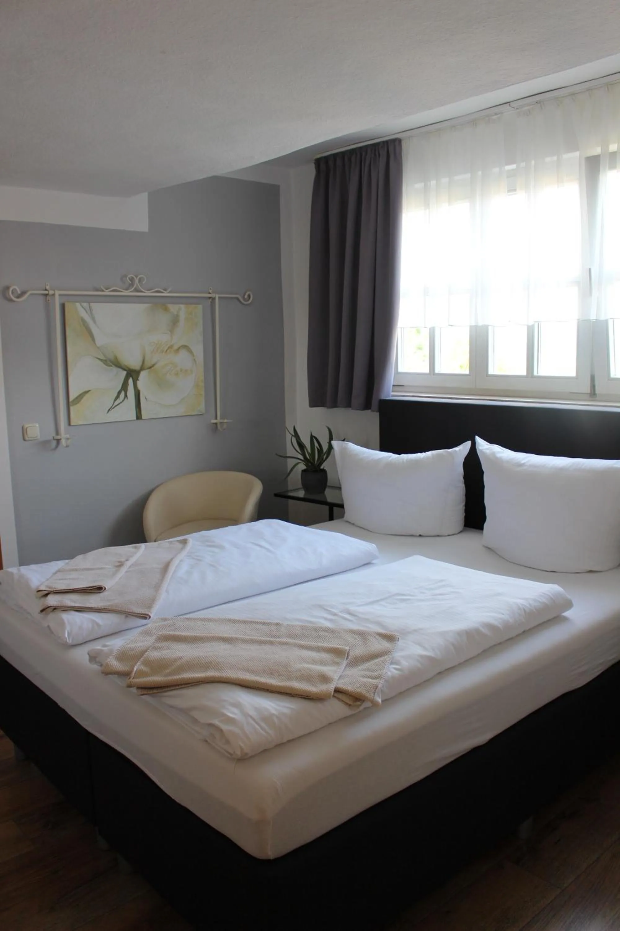 Photo of the whole room, Bed in Hotel Wolke