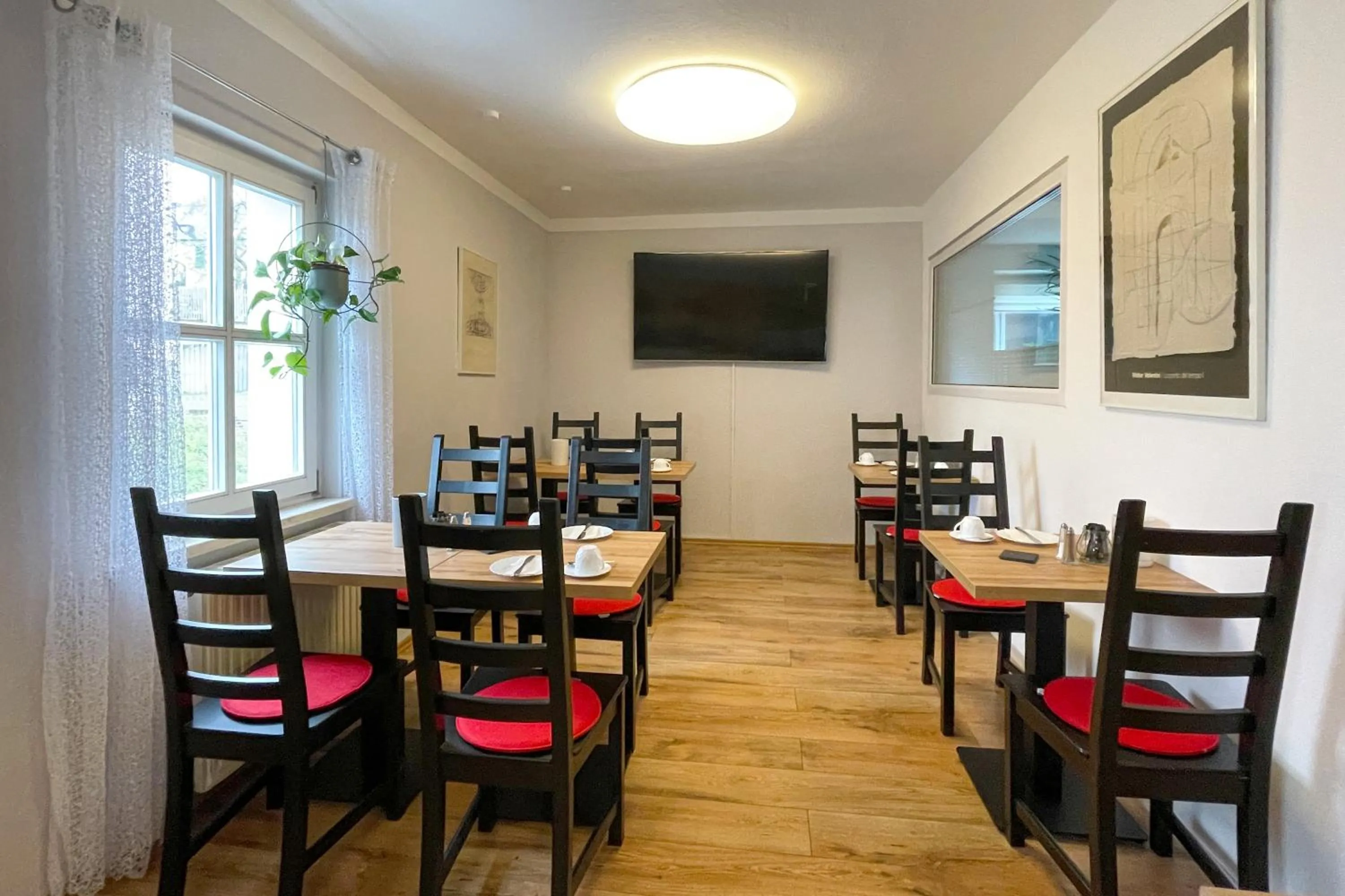 Restaurant/places to eat in Hotel Wolke