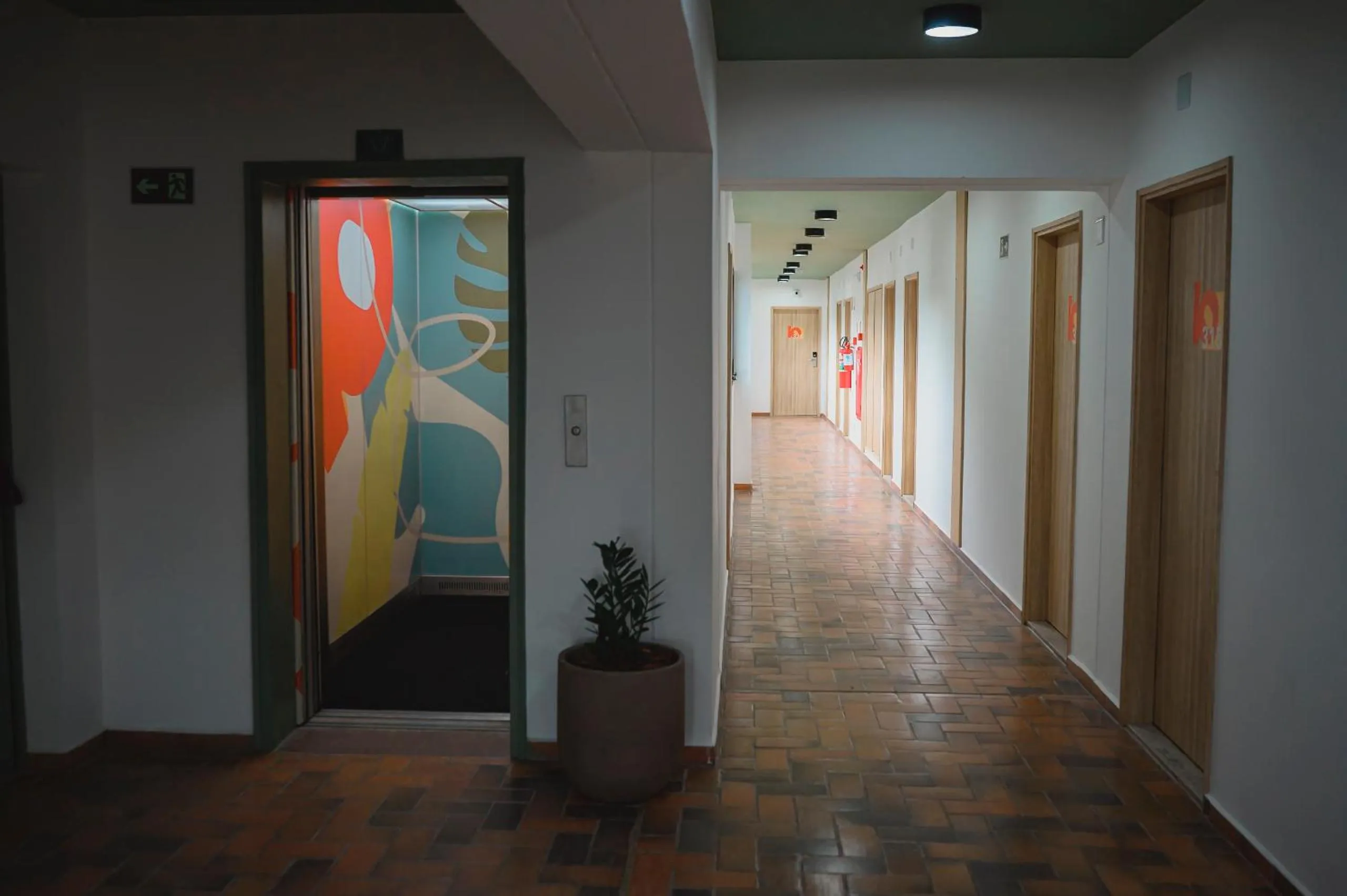 elevator in Hotel Thermas da Mata - Cotia próximo ao Animália Park