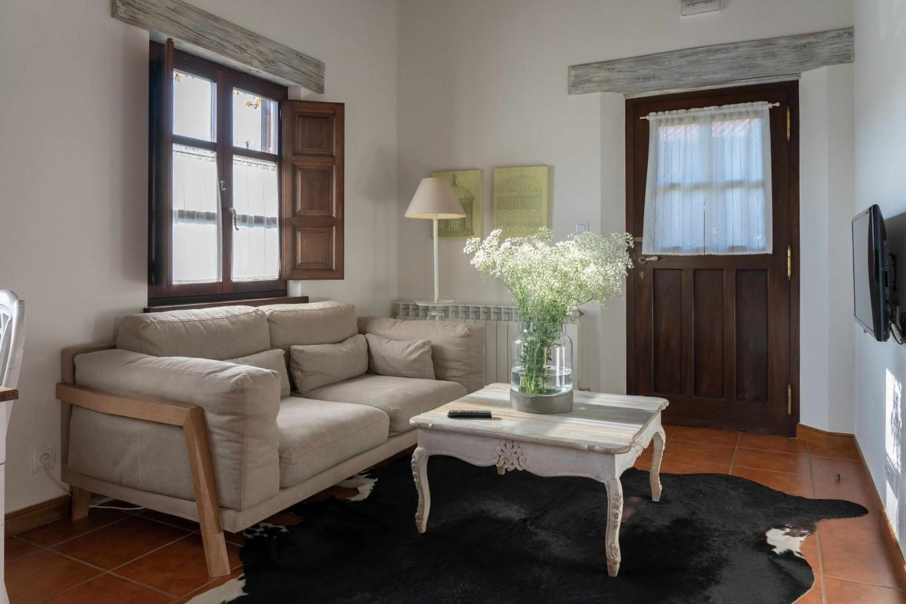 Communal lounge/ TV room in Apartamentos Arcadia