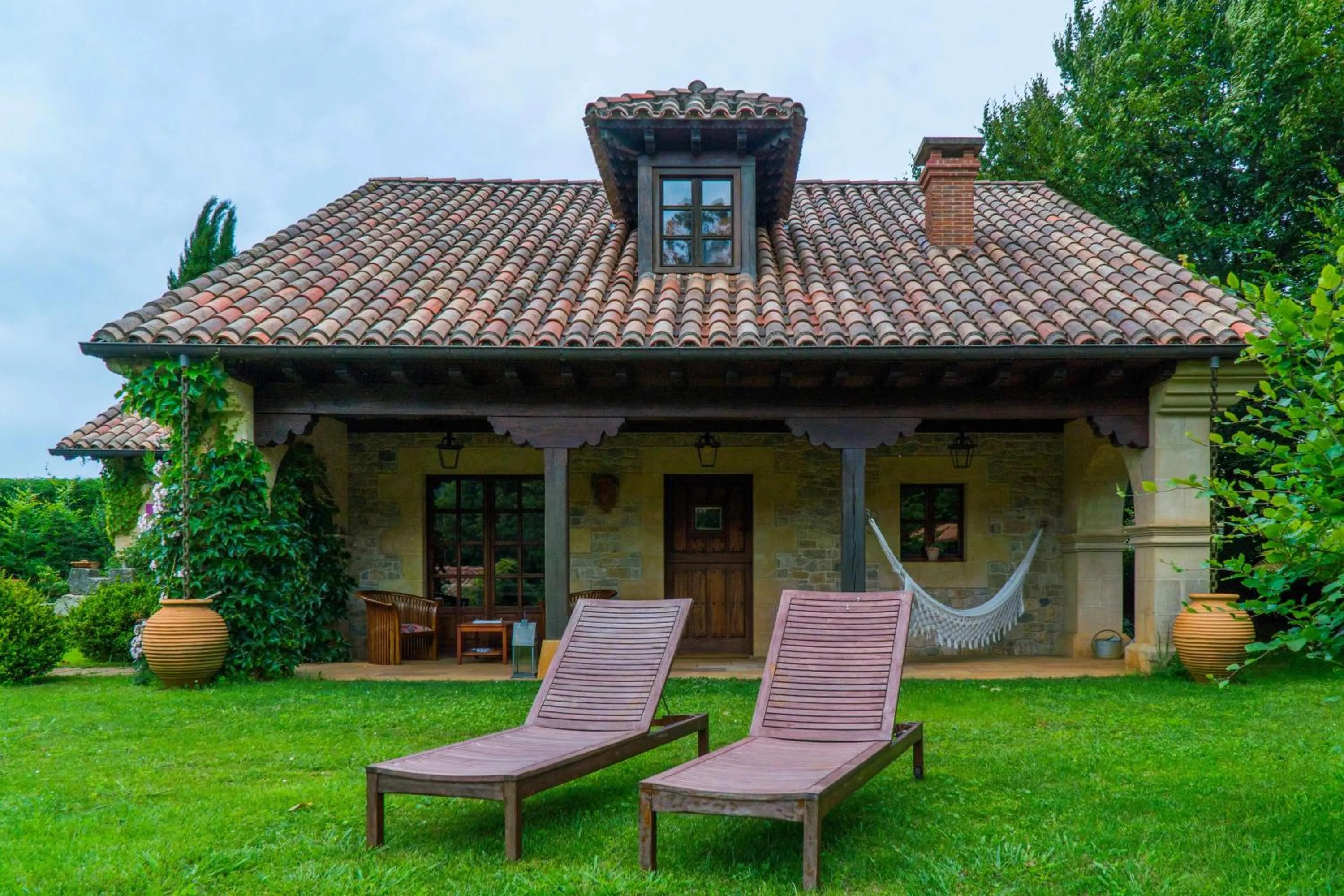 Facade/entrance in Apartamentos Arcadia