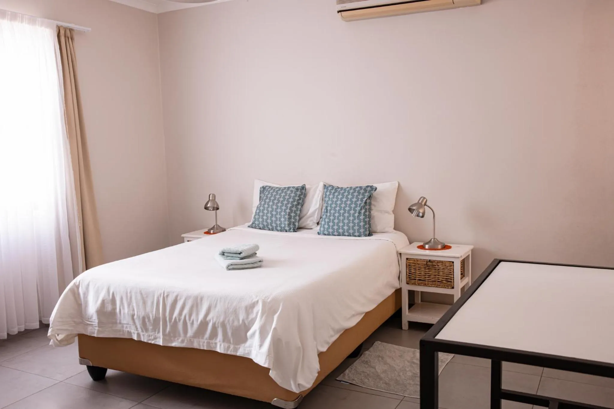 Bedroom, Bed in Emerald Bed&Breakfast