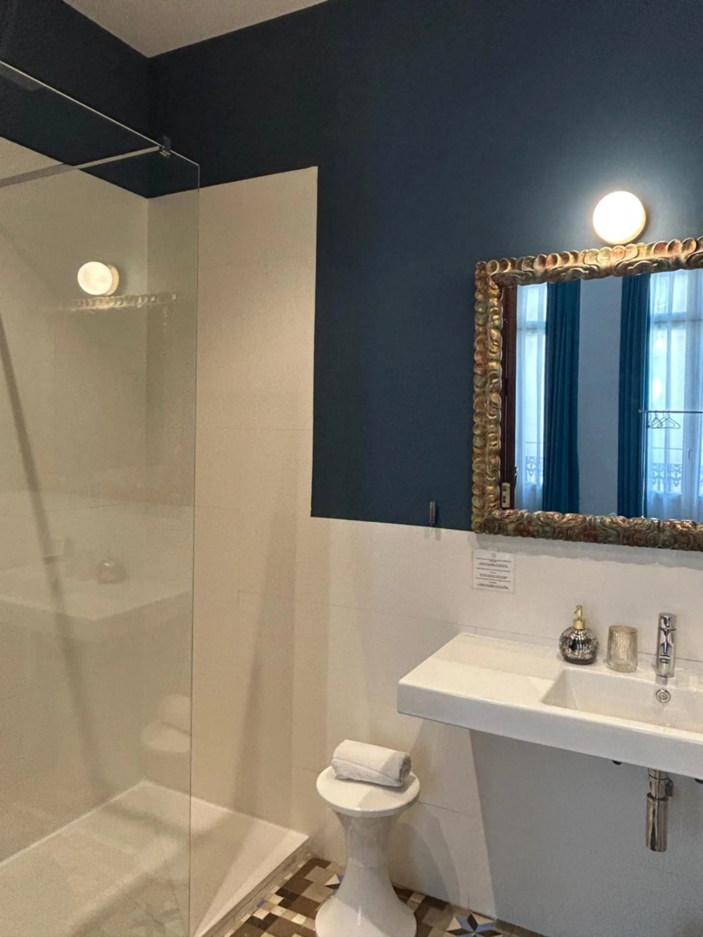 Bathroom in L'Esplai Valencia