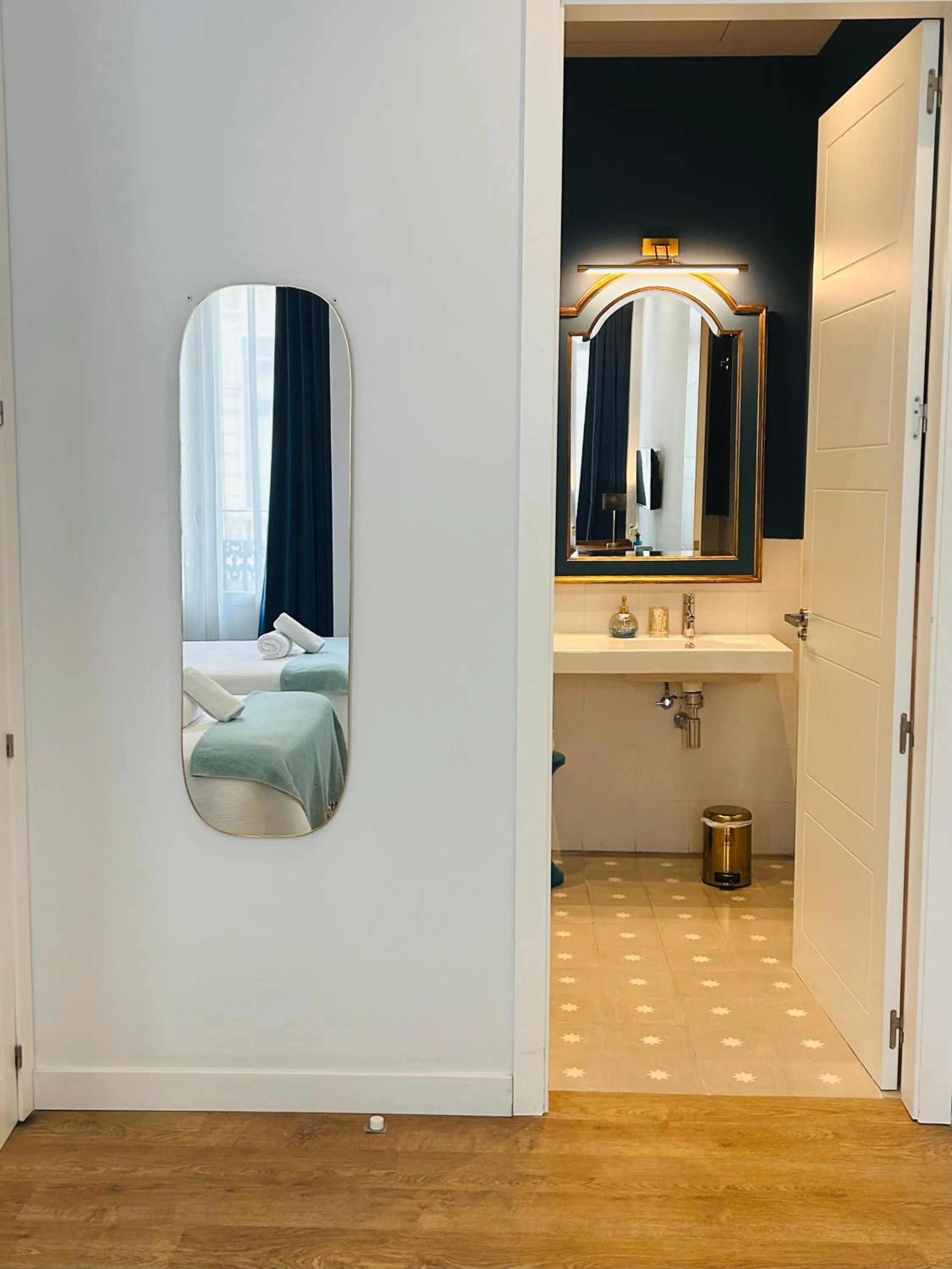 Twin Room - single occupancy in L'Esplai Valencia