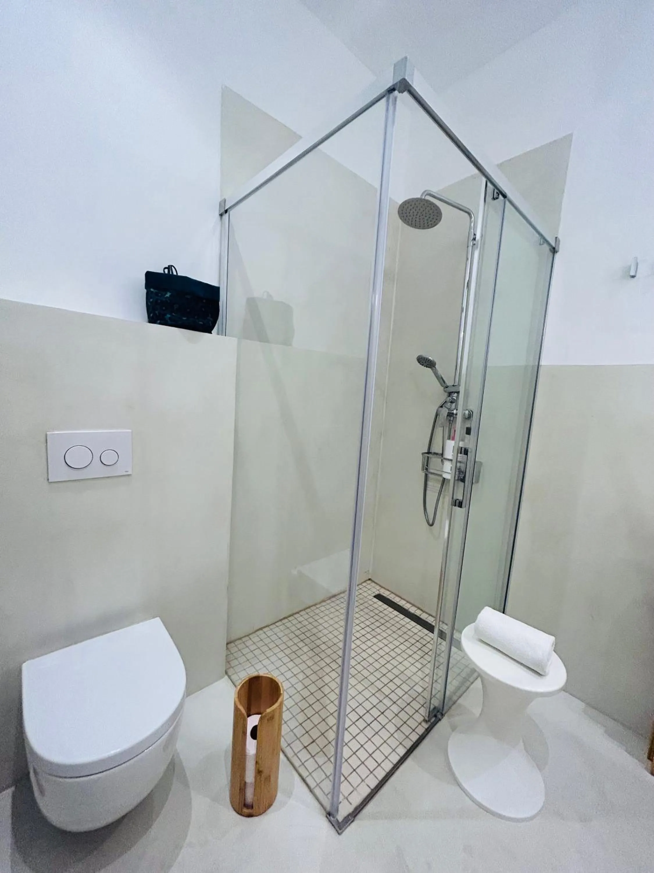 Shower in L'Esplai Valencia