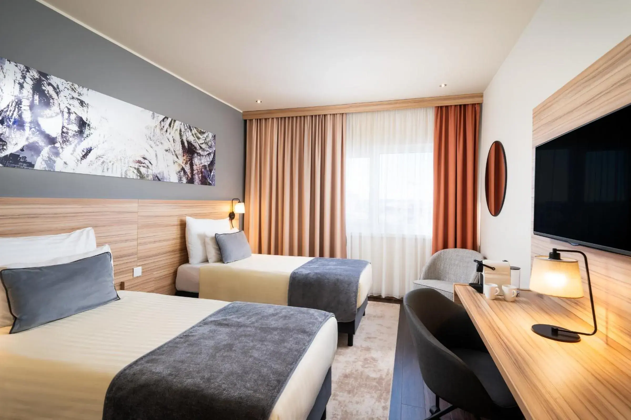 Comfort Twin Room in Leonardo Hotel Vienna Hauptbahnhof Comfort Twin Room in Leonardo Hotel Vienna Hauptbahnhof