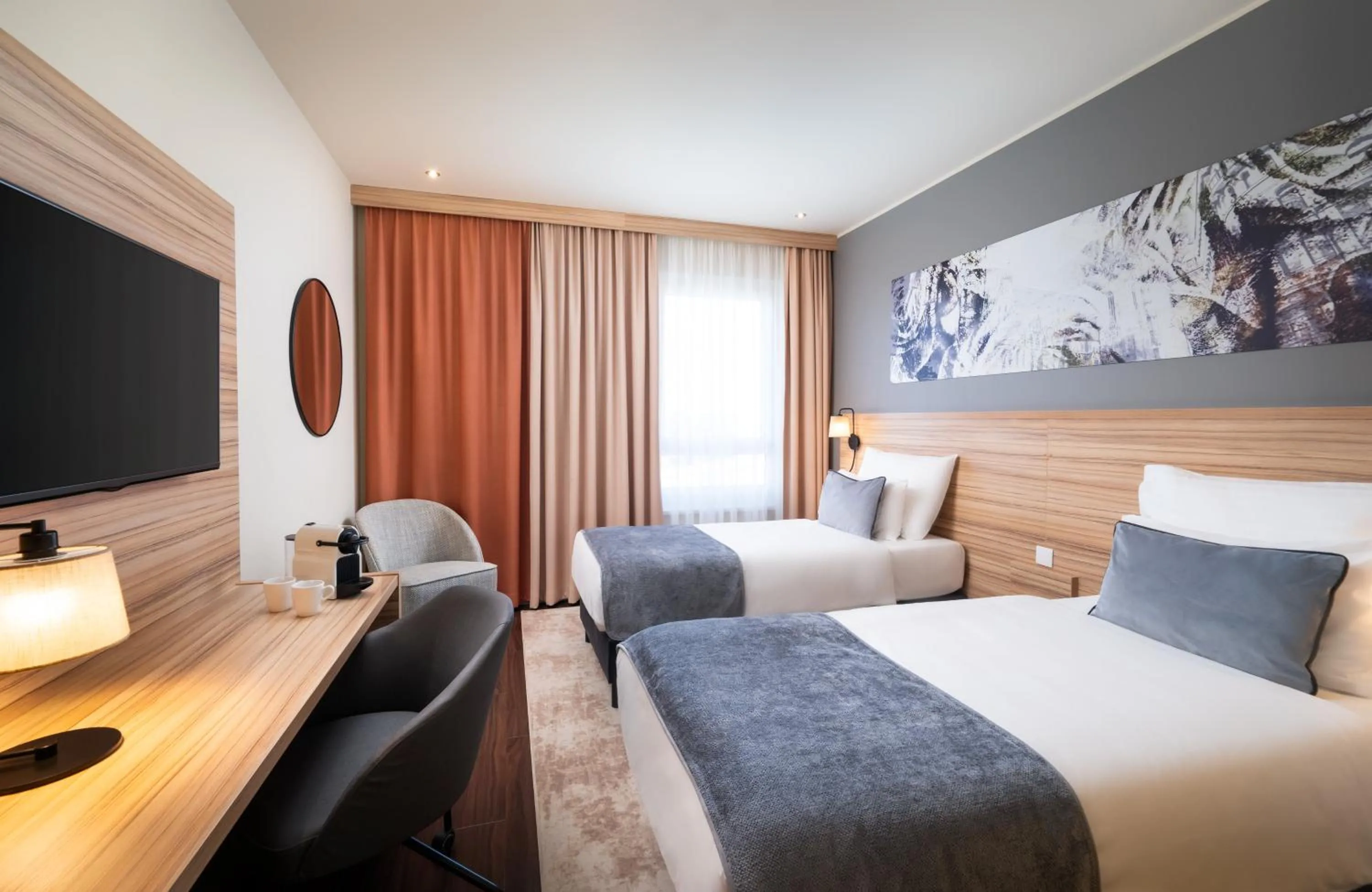 Photo of the whole room, Bed in Leonardo Hotel Vienna Hauptbahnhof