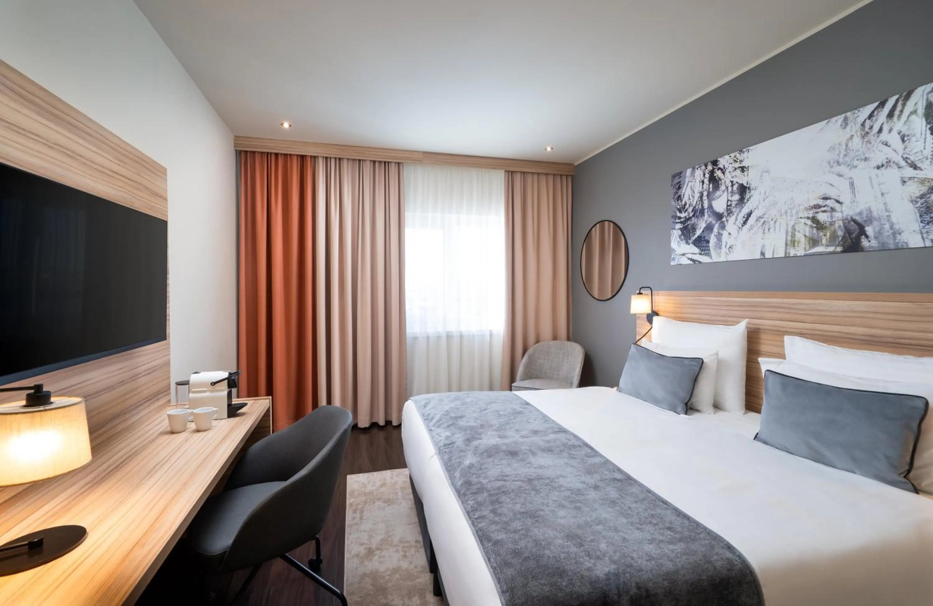 Photo of the whole room, Bed in Leonardo Hotel Vienna Hauptbahnhof