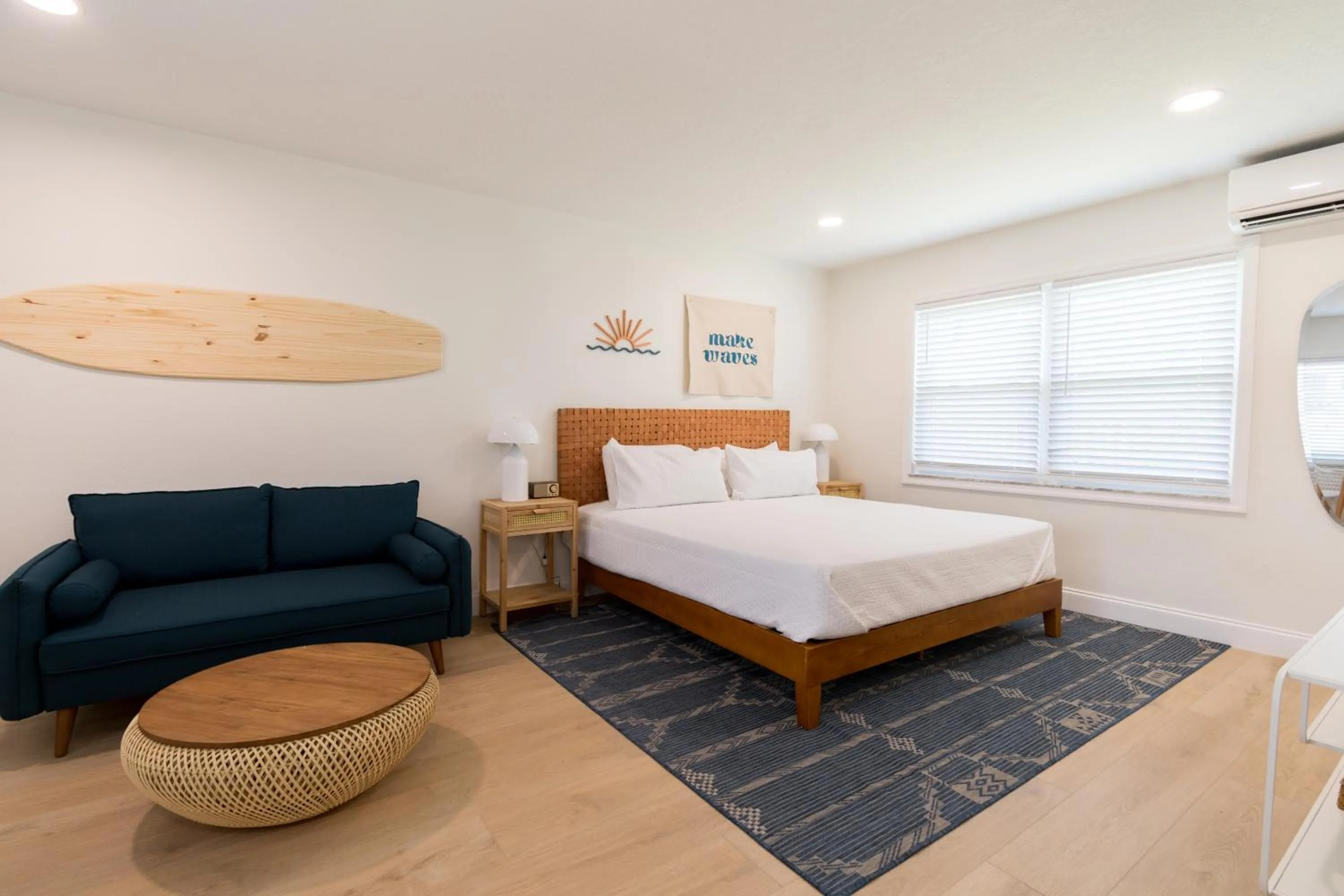 Photo of the whole room, Bed in The Juni