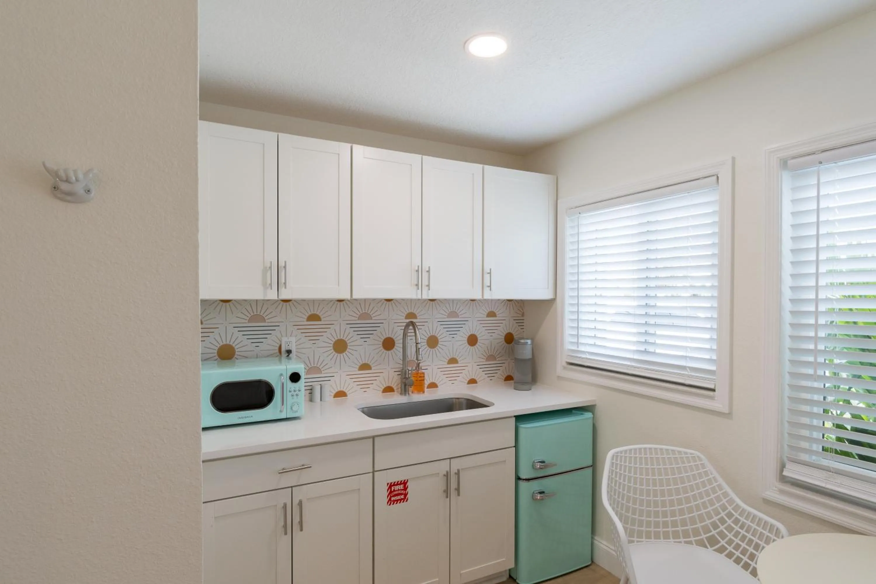 Kitchen or kitchenette in The Juni