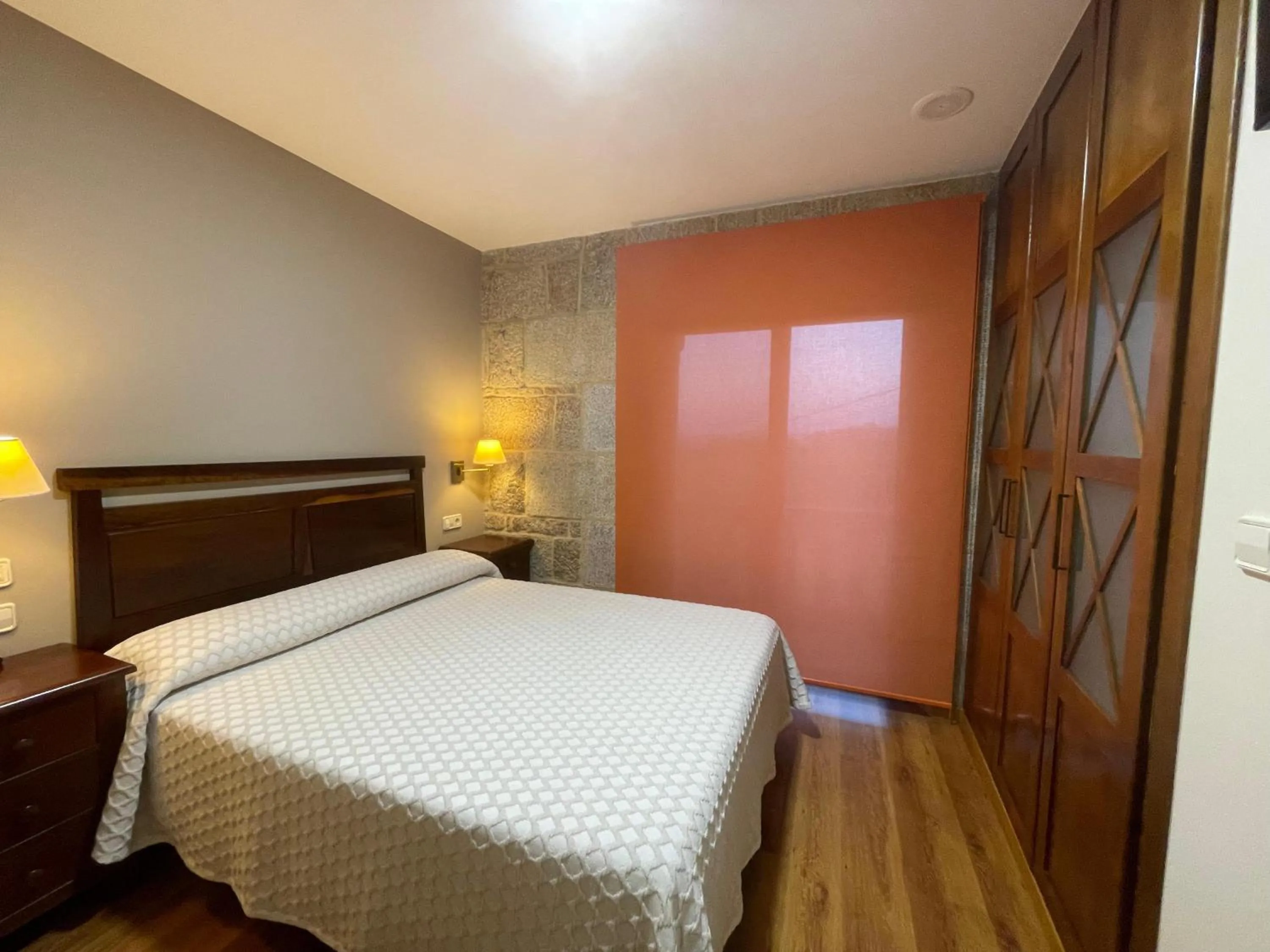 Bedroom, Bed in Apartamentos Río Sil