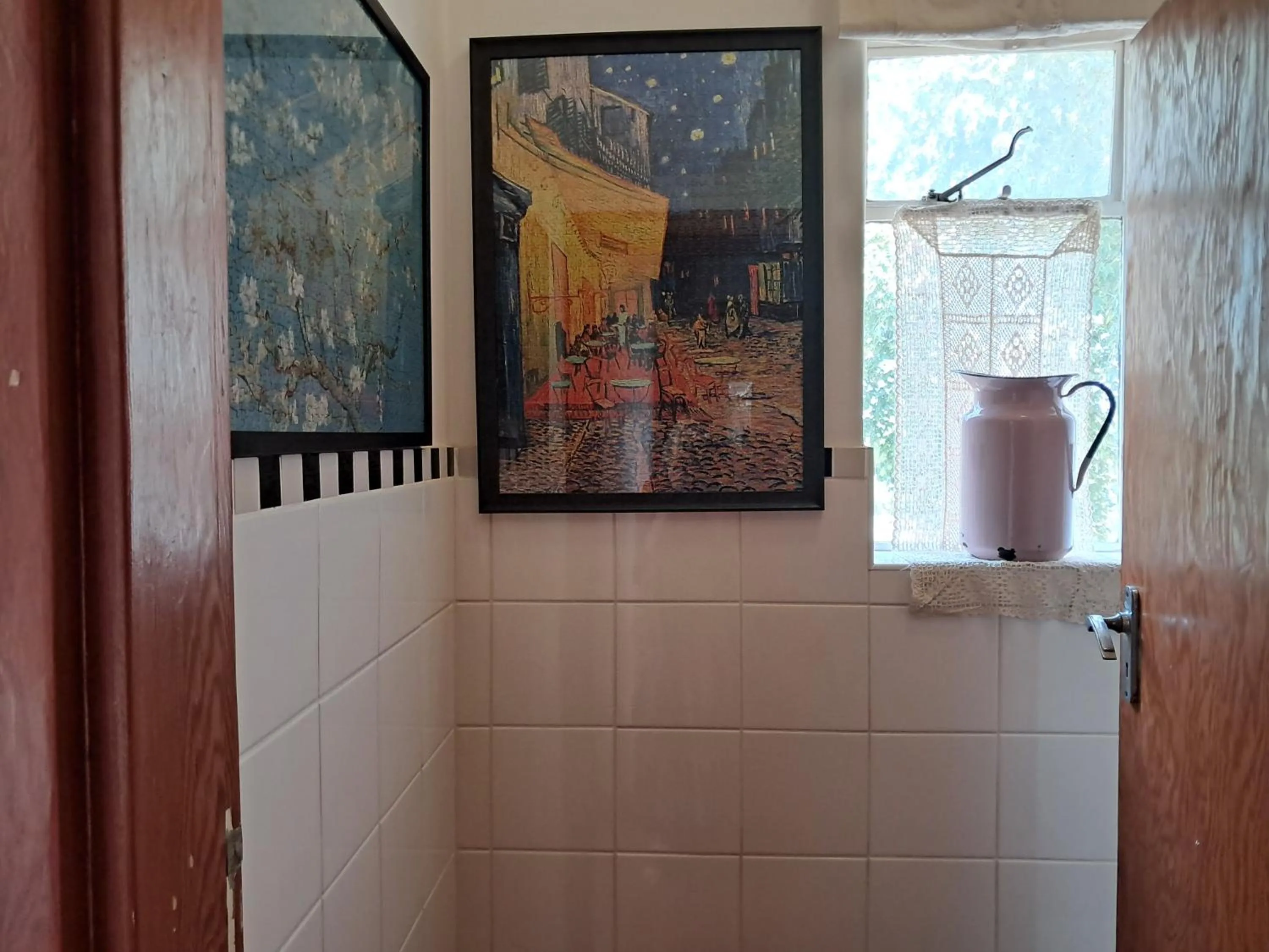 Toilet in 29onTait Guest House