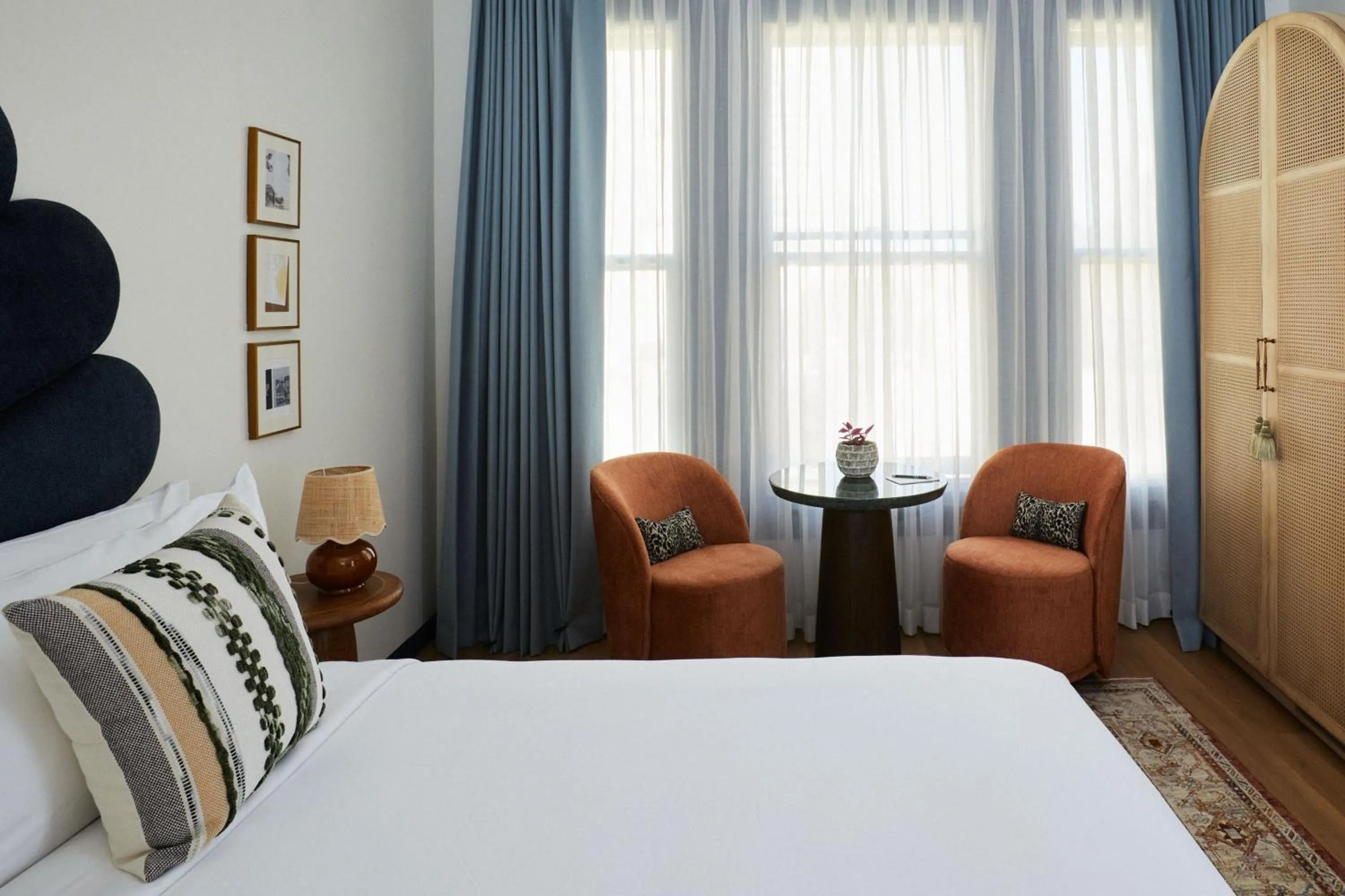 Bed in Granger Hotel San Diego, a Member of Design Hotels, part of Marriott Bonvoy