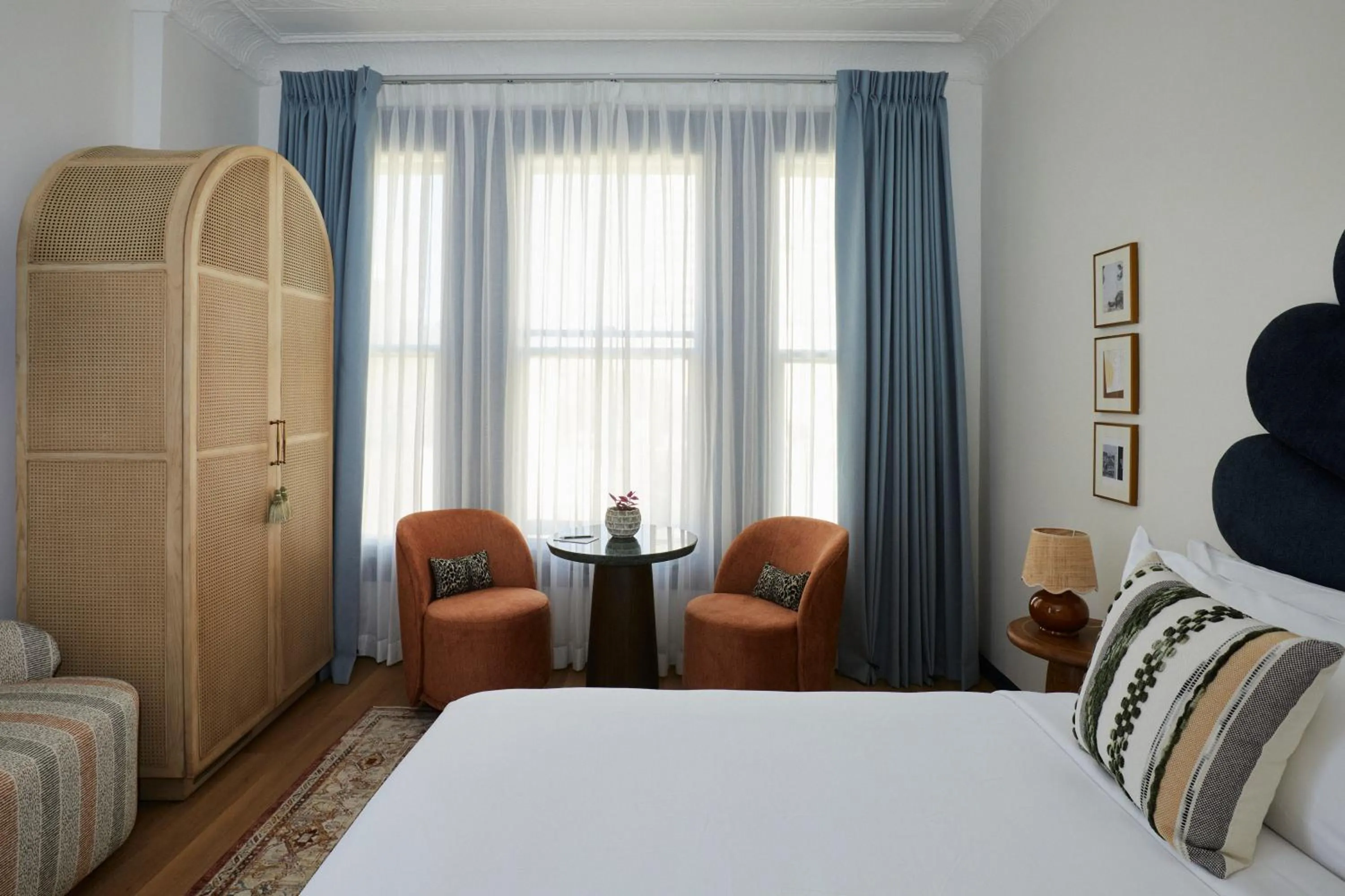 Photo of the whole room, Bed in Granger Hotel San Diego, a Member of Design Hotels, part of Marriott Bonvoy