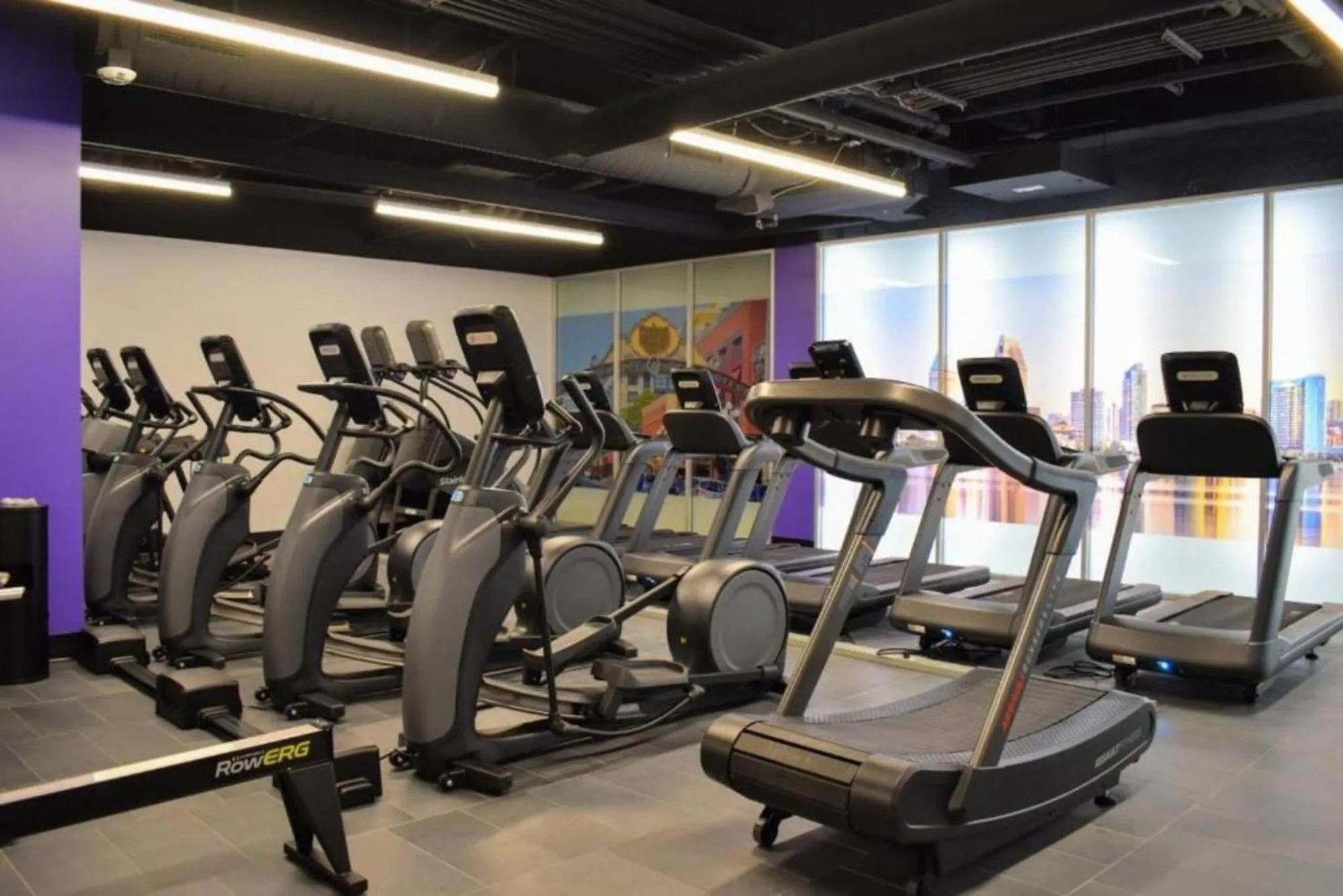 Fitness centre/facilities in Granger Hotel San Diego, a Member of Design Hotels, part of Marriott Bonvoy