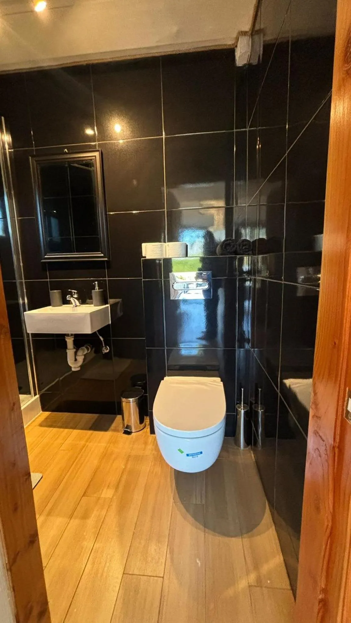 Toilet in French Andes Apart Hostel