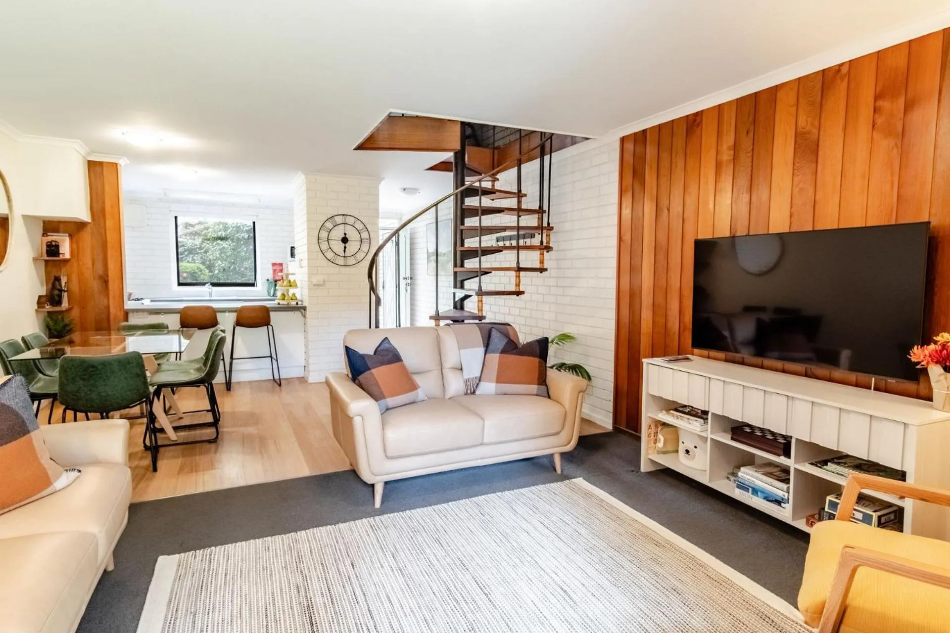 Cedar Holiday Units - Apartment 4